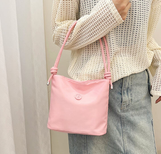 กระเป๋าสะพายผู้หญิง,กระเป๋าผู้หญิง