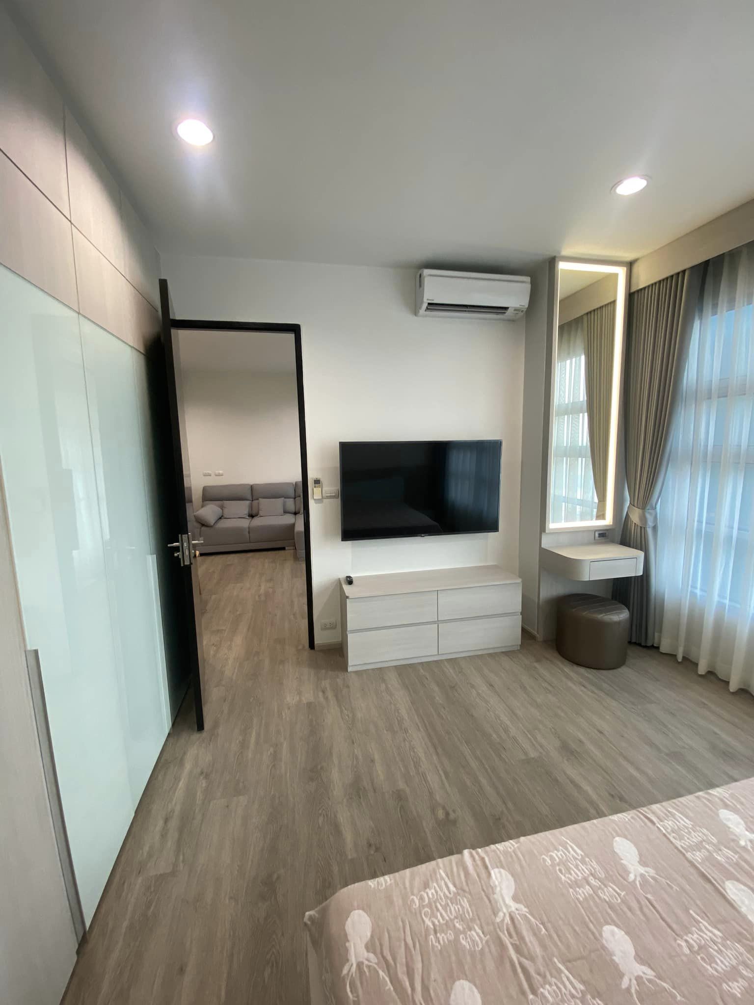 Baan Klang Krung Siam-Pathumwan