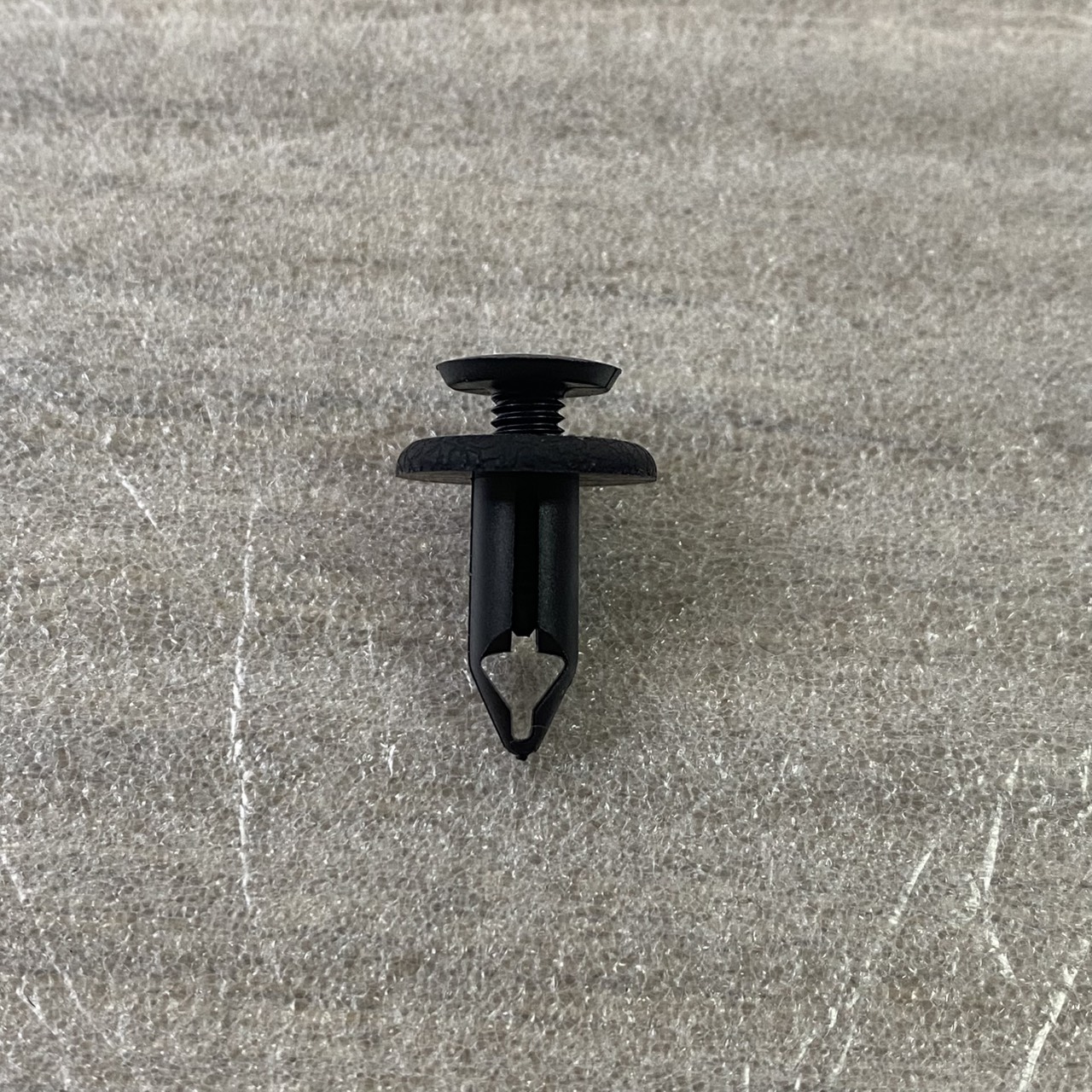 90269-06812 หมุด FINN 2018-2021 , SPARK115I อะไหล่แท้ YAMAHA