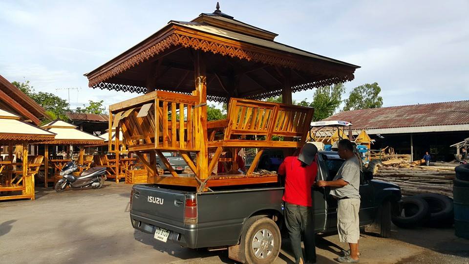 ( รหัส B2-กั้นเสา ) ศาลา ไม้สัก สีขาว คาขาว หลังตั้ง มีกั้นติดเสา2ด้าน /ขนาด 2x2x3 เมตร