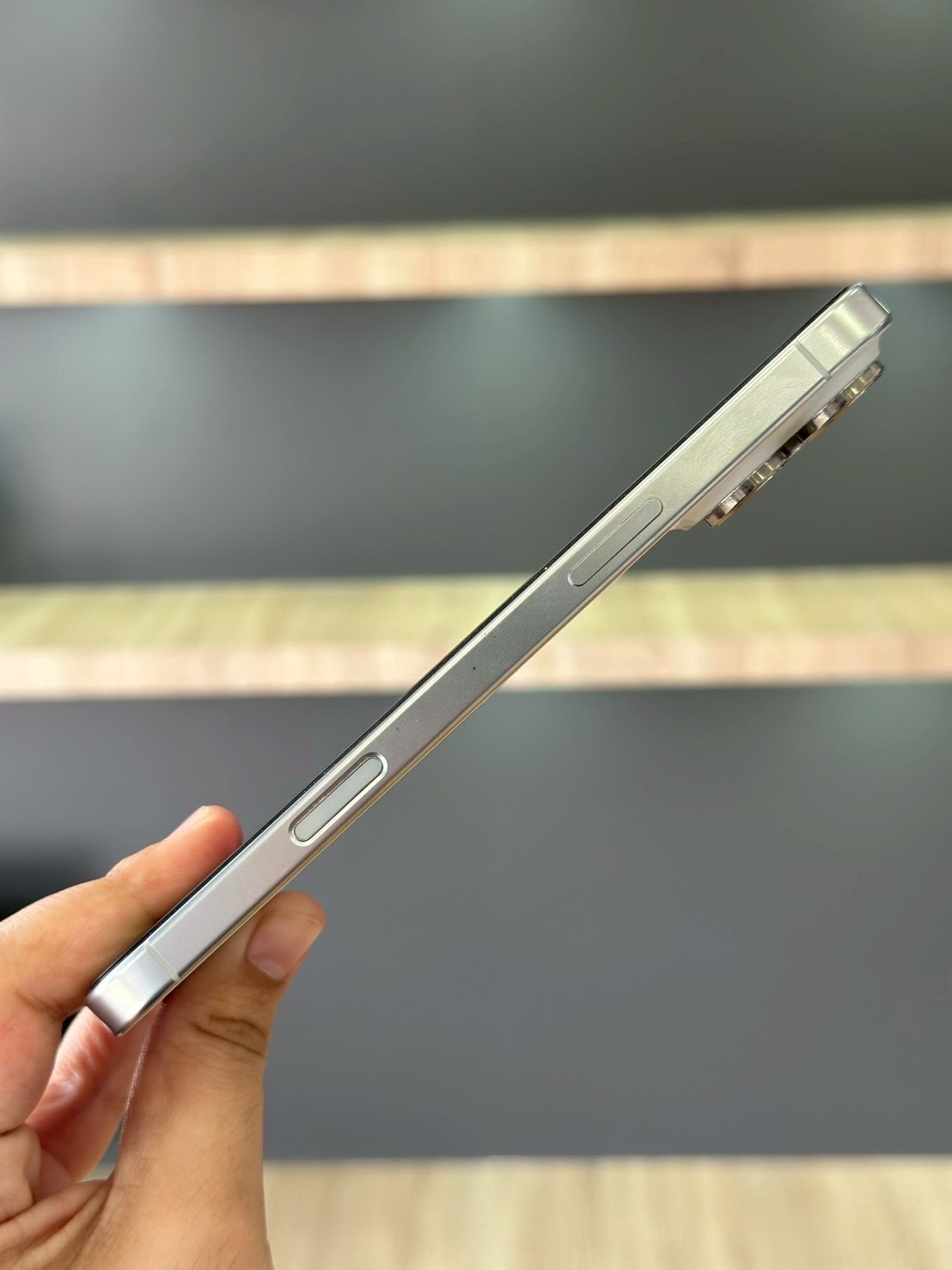 iPhone 16 Pro Max 256GB White Titanium