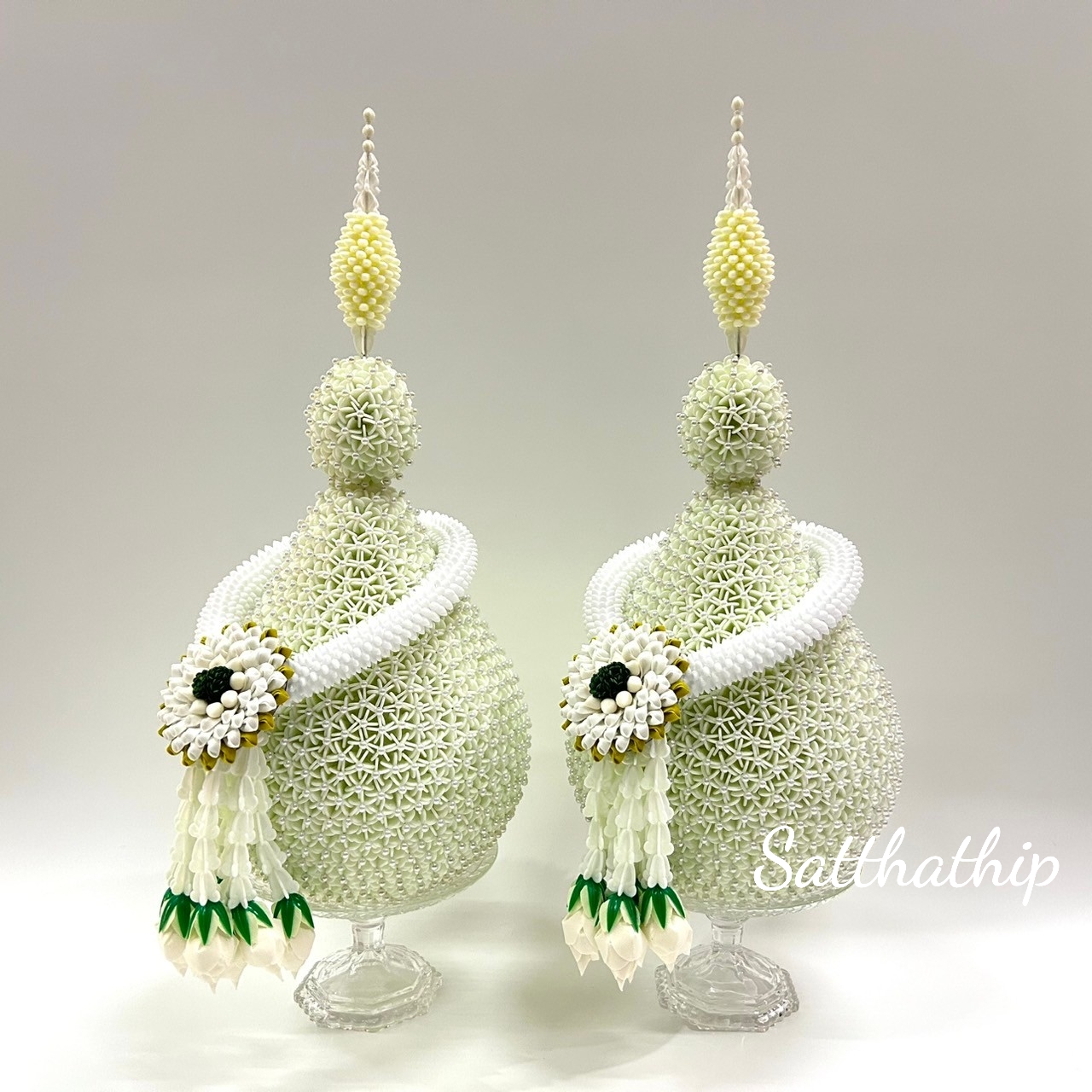 พานพุ่มดอกรักประดิษฐ์ [7"]