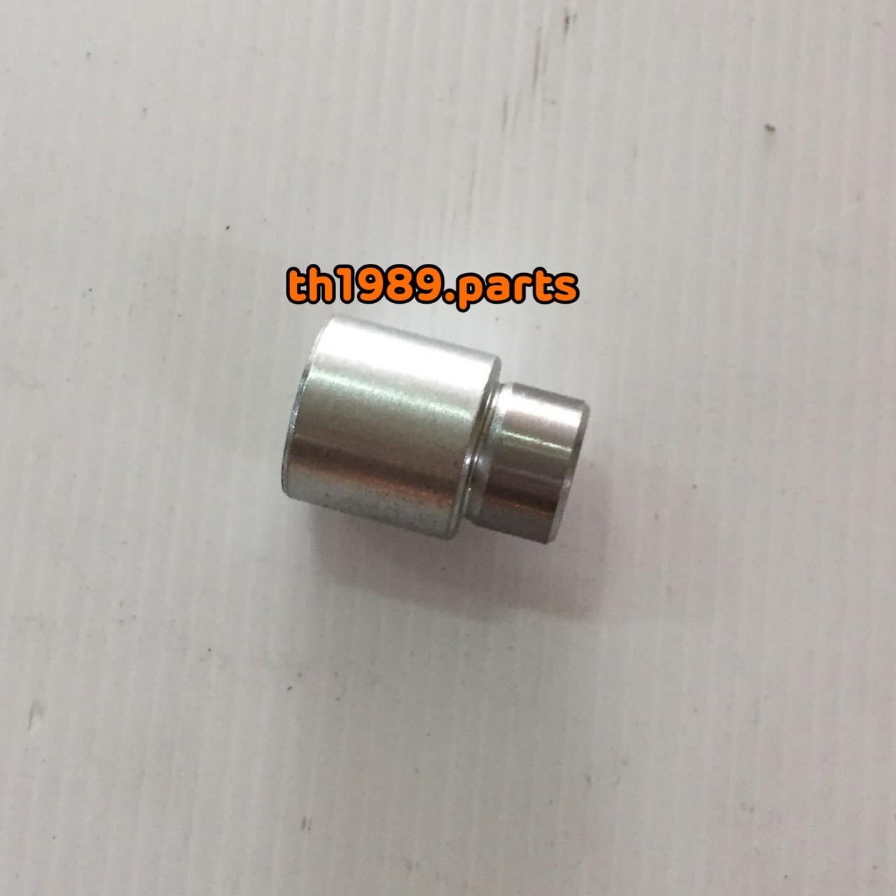 บูชดุมสเตอร์หลัง RC110 อะไหล่แท้ SUZUKI 64733-43000-000