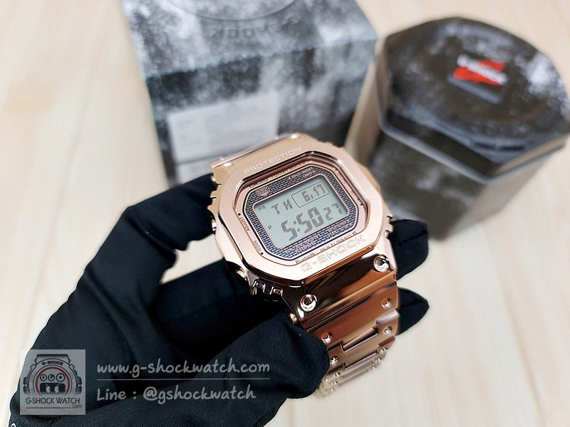 CASIO G-SHOCK นาฬิกาข้อมือ นาฬิกากันน้ำ นาฬิกาของแท้ ประกันศูนย์ CMG 1 ปี รุ่น GMW-B5000GD-4D