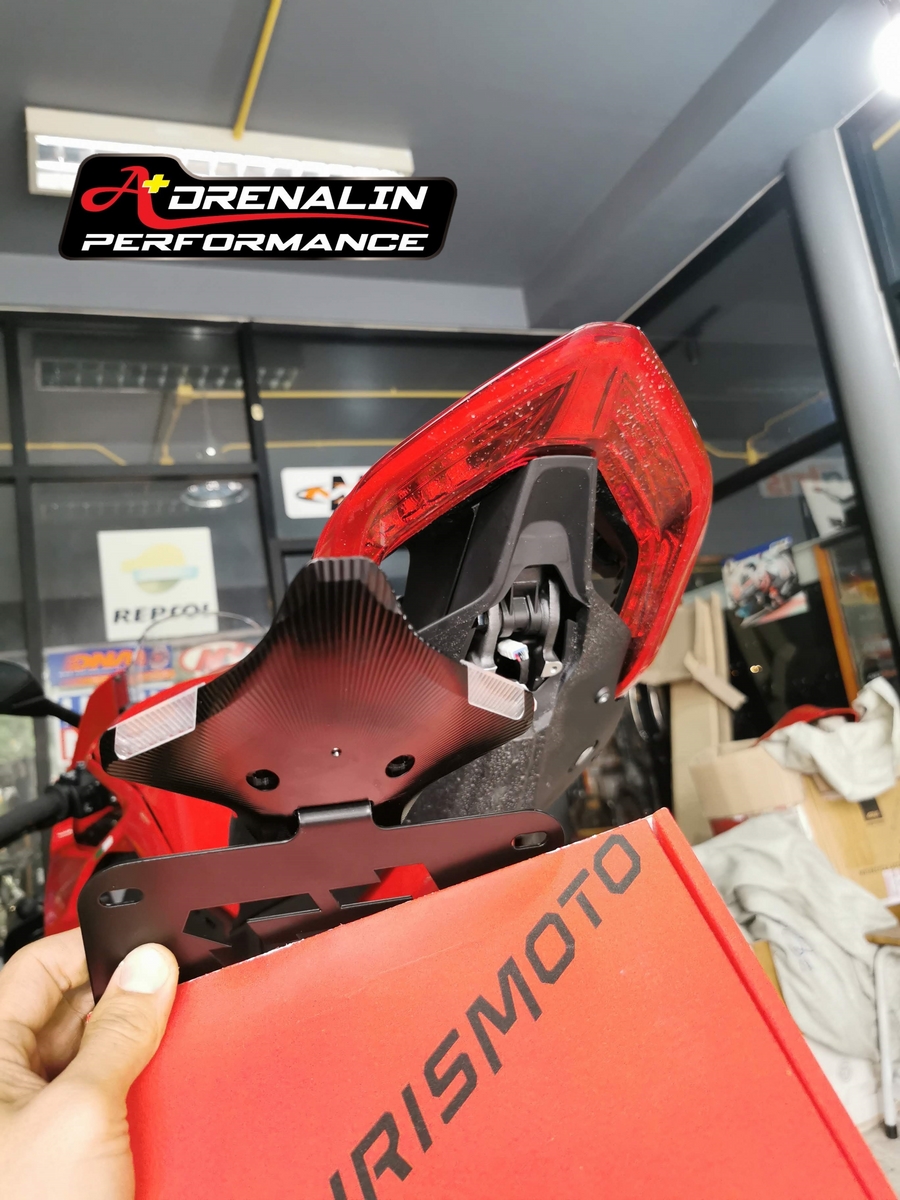 ท้ายสั้น futurismoto สำหรับstreet fighter V4 V2 ไฟเลี้ยวในตัว