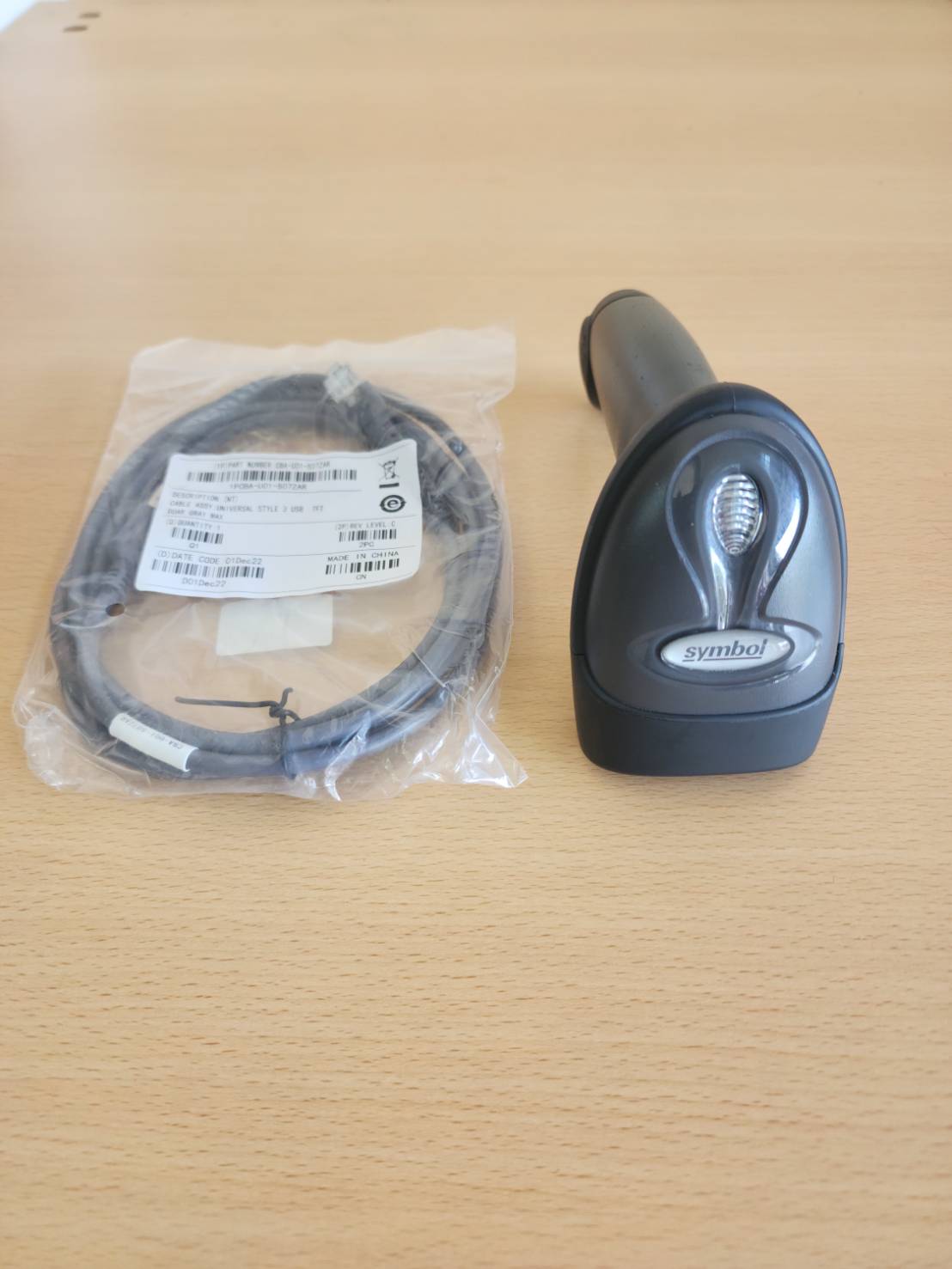 เครื่องสแกนบาร์โค้ด Symbol LS2208 มือสอง