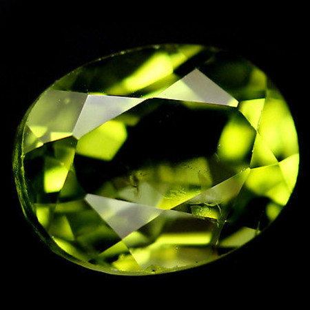 พลอยเพอริดอท (Peridot) 2.57 กะรัต