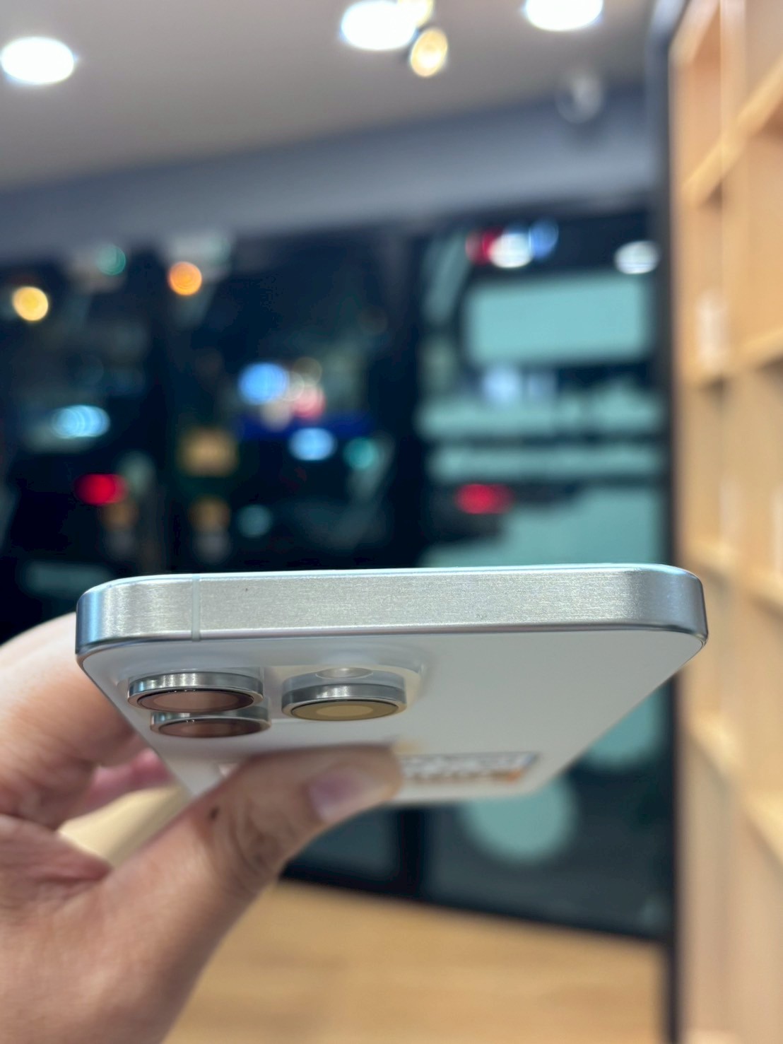 iPhone 15 Pro Max 256GB White Titanium