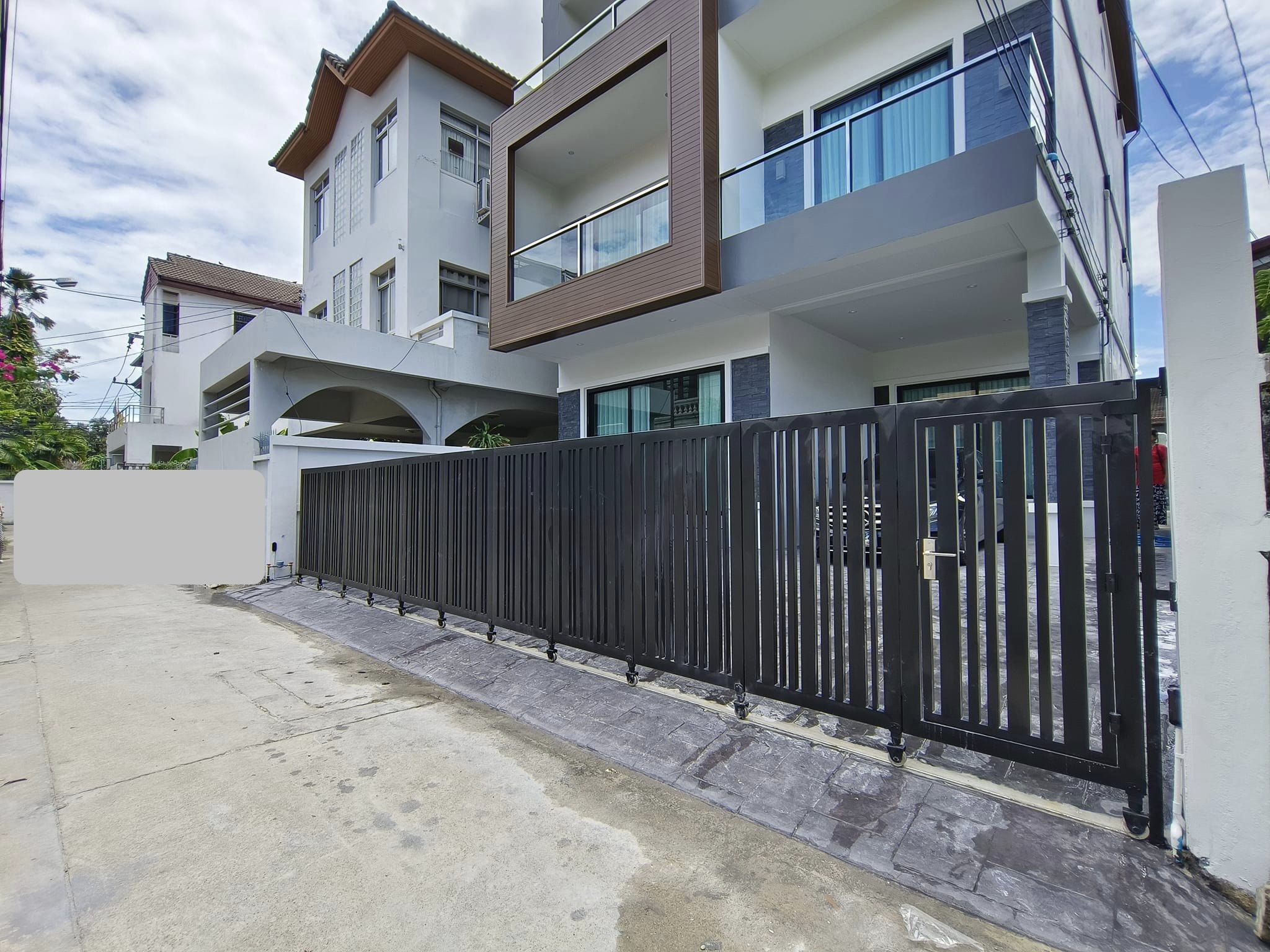 Single House @ Ekkamai Selling / Rent