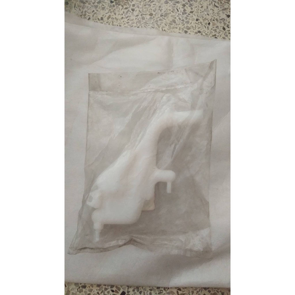 19101-KGH-900 ถังน้ำสำรอง โซนิค SONIC 2004 อะไหล่แท้ HONDA