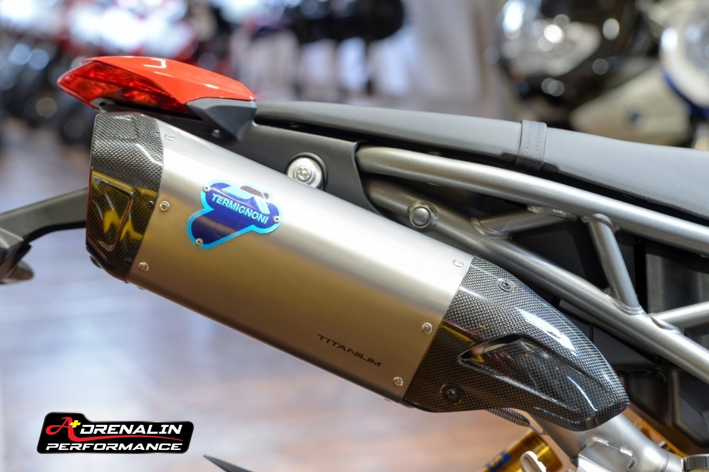 ท่อ termignoni full system ออกข้างเดียว สำหรับ hyper 950 (For Exhibition only)