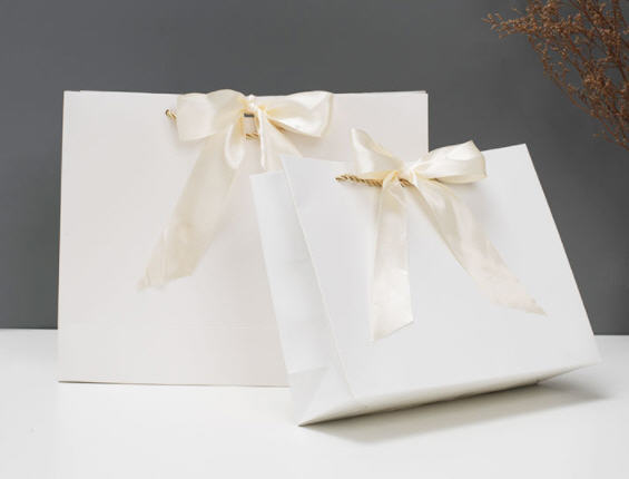 ถุงกระดาษพร้อมโบว์,ถุงกระดาษ,ถุงของขวัญ,มี 4 ขนาดให้เลือก