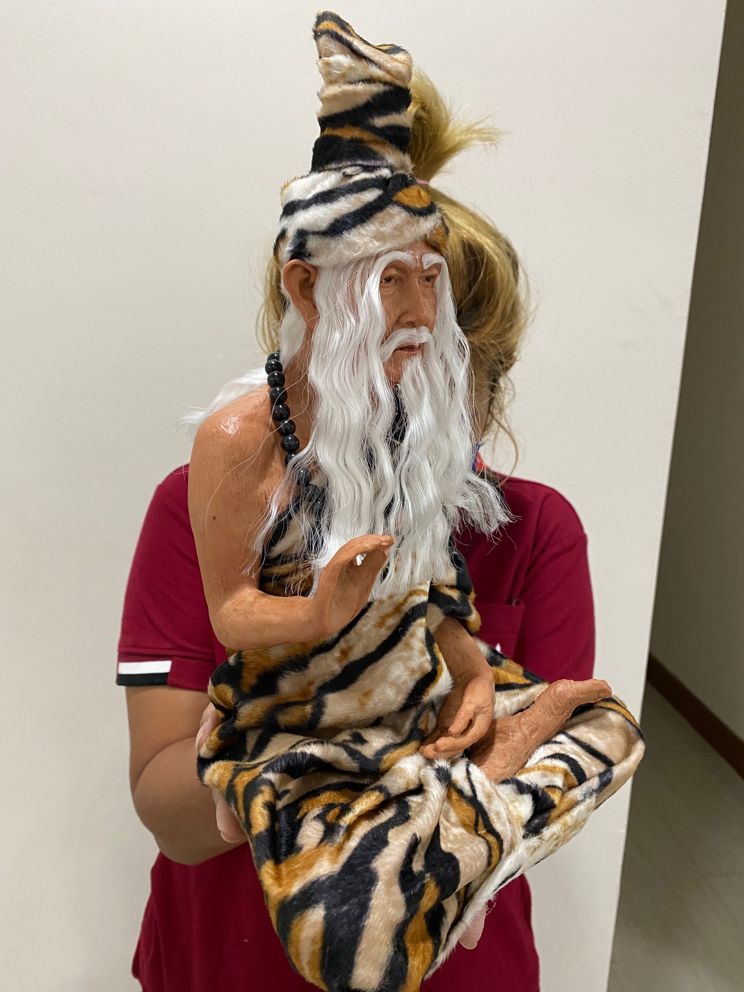 ฤาษีประทานพระ กว้าง9นิ้ว สูง14นิ้ว หนวดหยัก