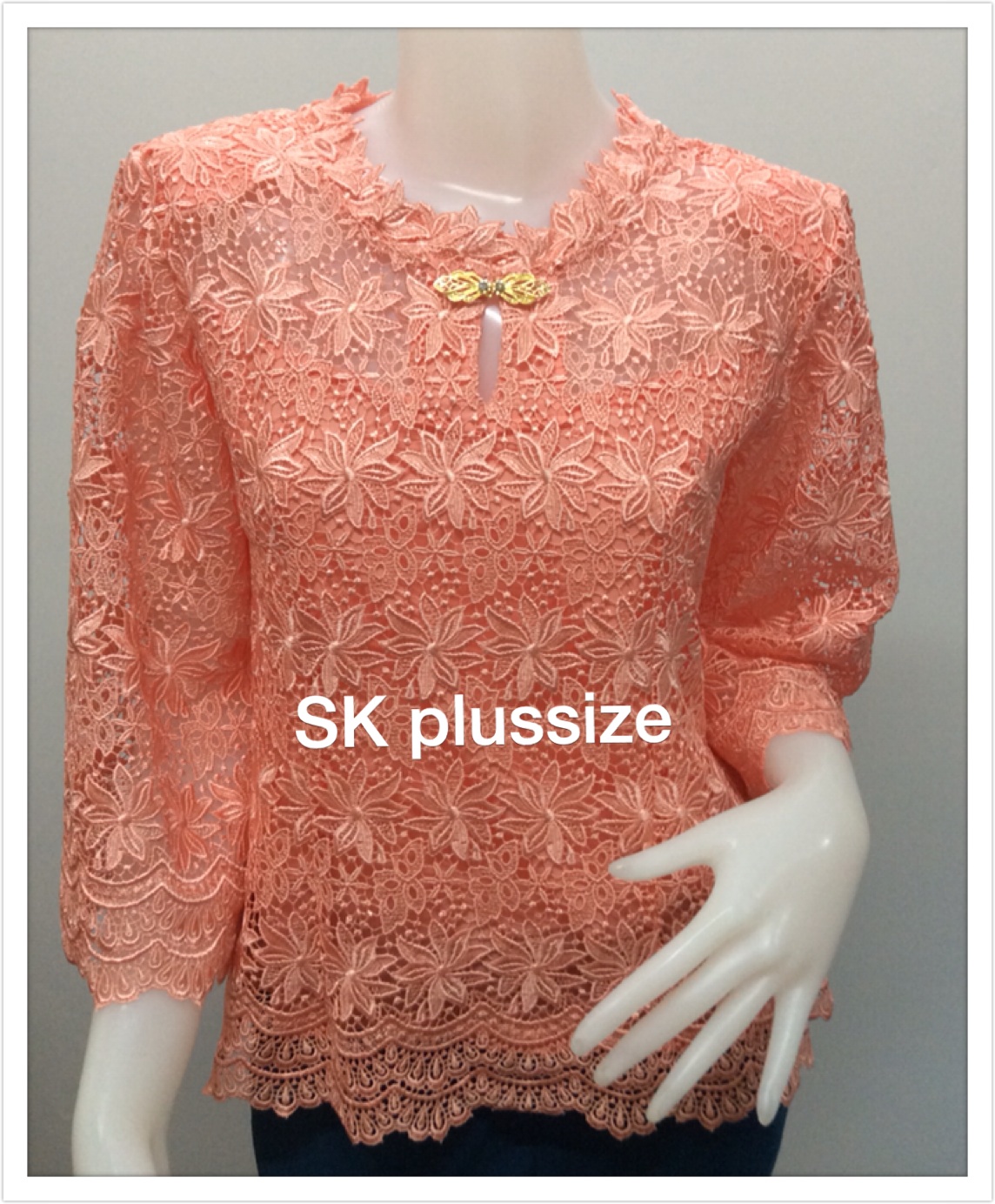 เสื้อลูกไม้ คอจีน สีส้มโอลด์โรส แขน 4 ส่วน รอบอก 44 นิ้ว