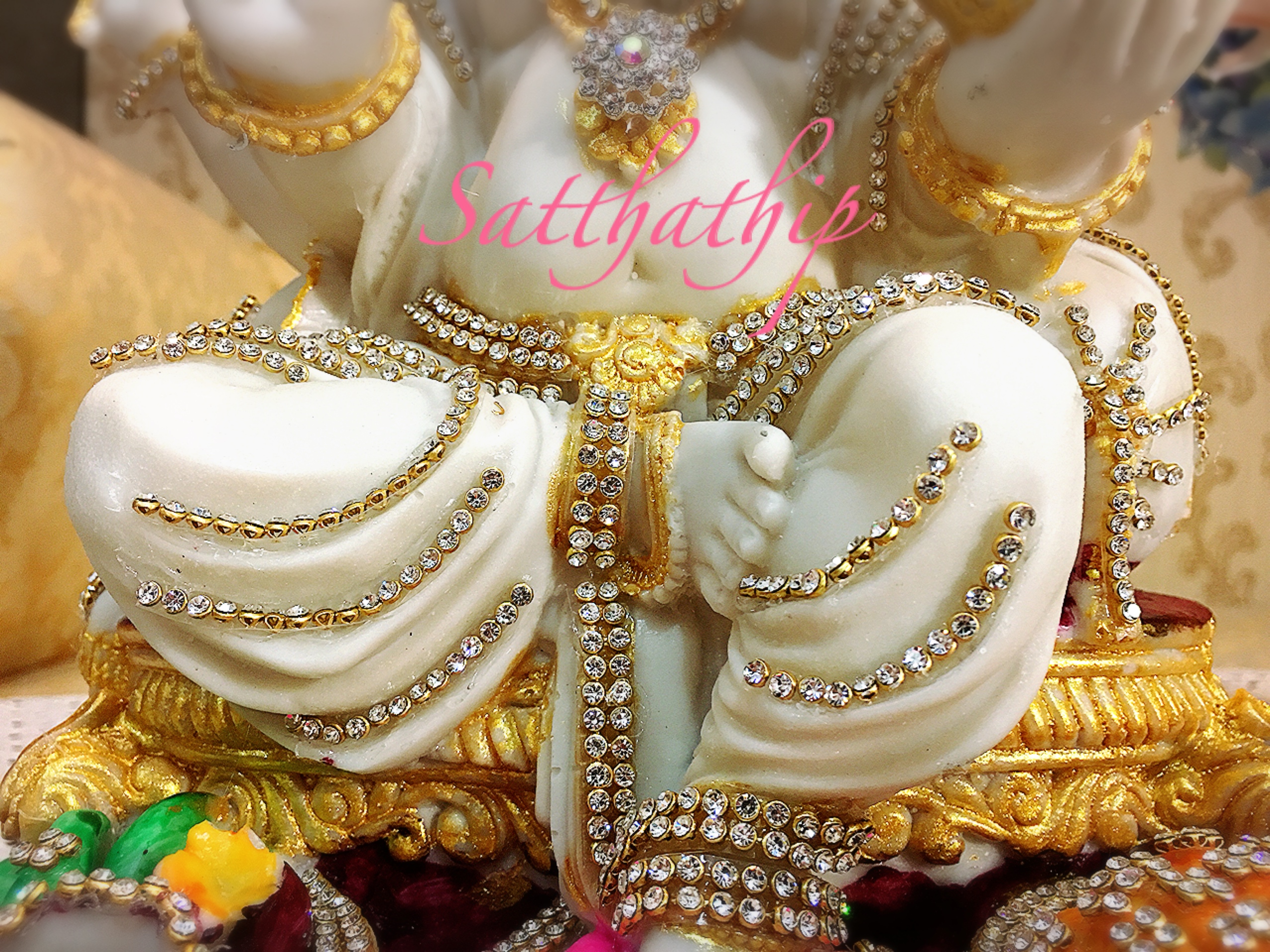 พระพิฆเนศ ปางประทานพร (เรซิ่น แต่งองค์) - Ganesha: Lord of Success