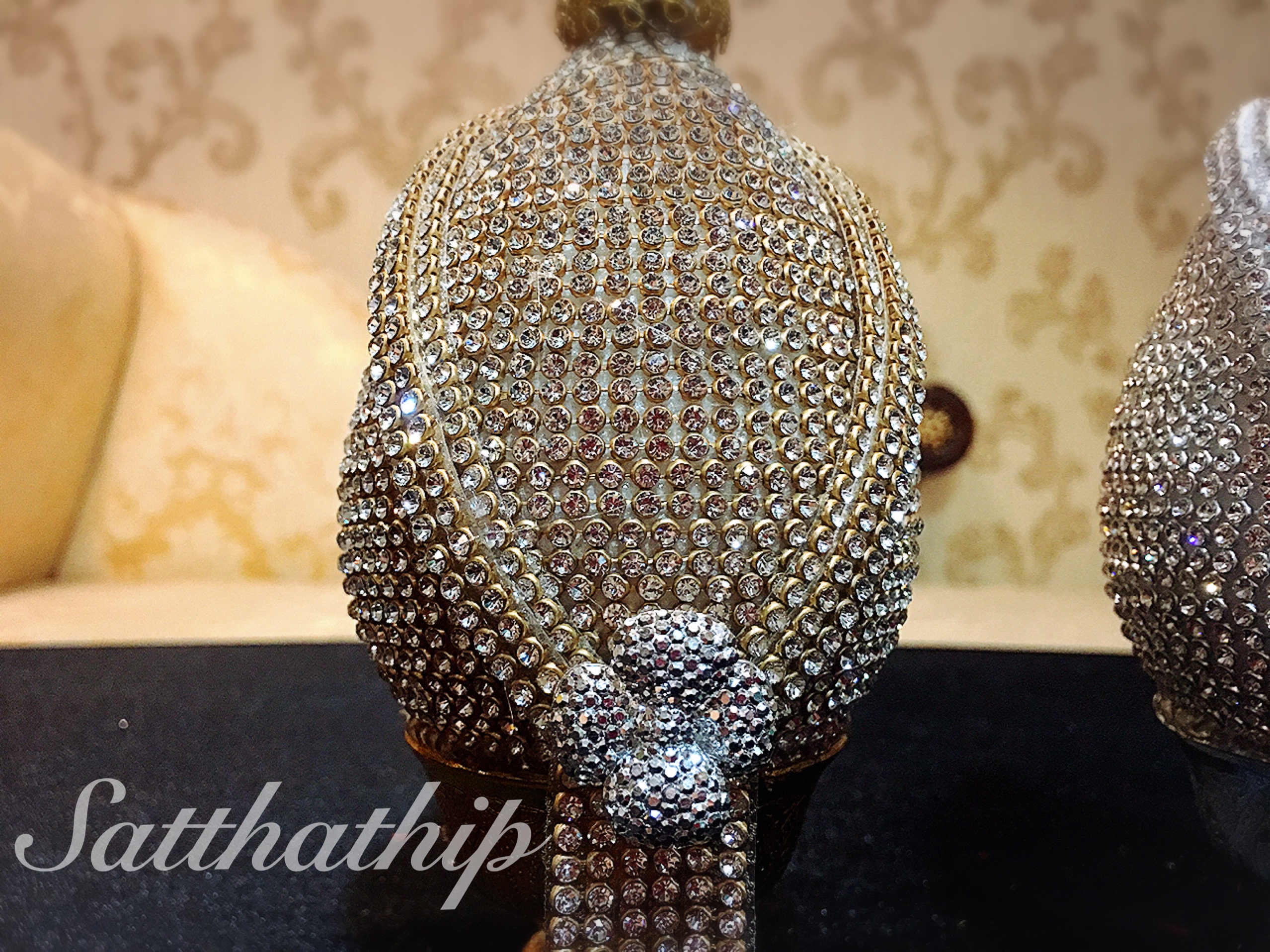 พานพุ่มเงิน, ทอง *ประดับสายคาดพุ่ม