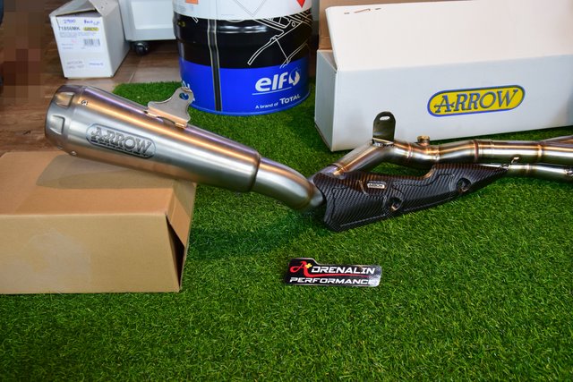ท่อ Arrow รุ่น Pro-Race Titanium สำหรับ Z900 (For Exhibition only)