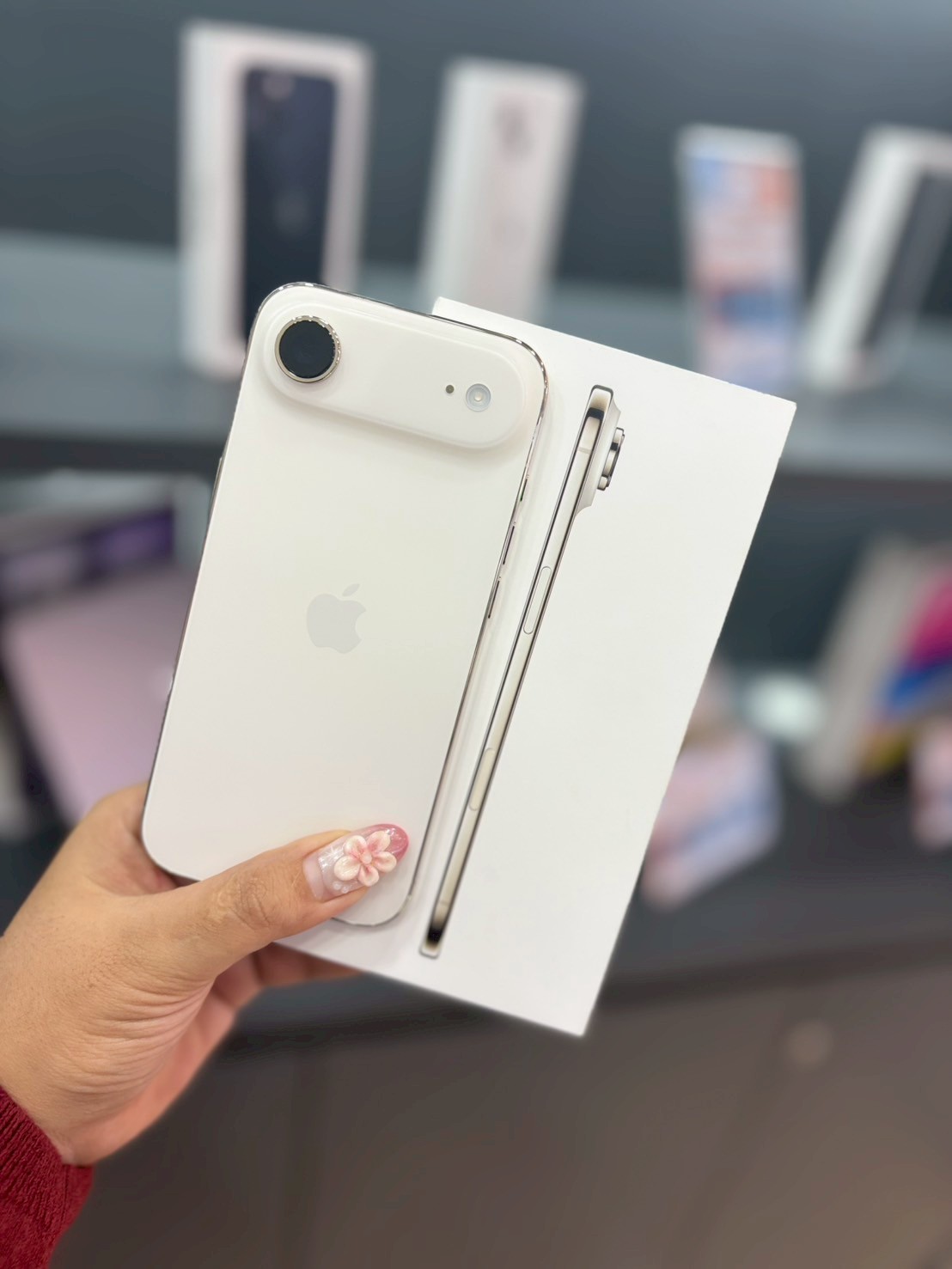 iPhone Air 256GB Light Gold