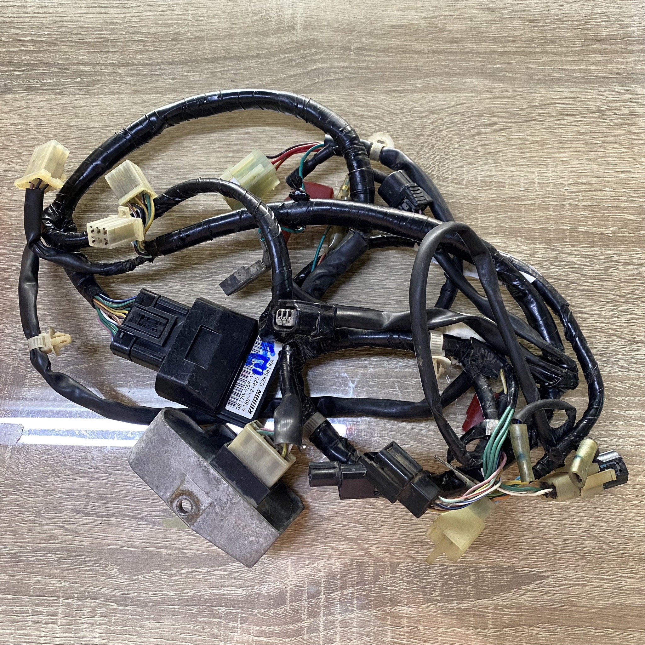 PD000521มือ2-ชุดสายไฟ+กล่องECU+ตัวชาร์จ W110I 2018 สตาร์ทเท้า 32100-K03-H00 38770-K58-T81 31600-KWW-641
