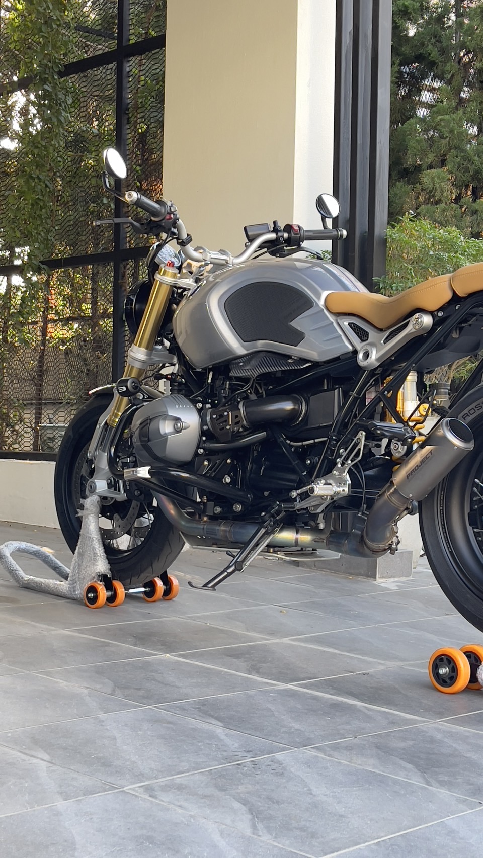 แสตนด์ยกล้อหลัง สำหรับ R9T และ BMW รุ่นอื่นๆ