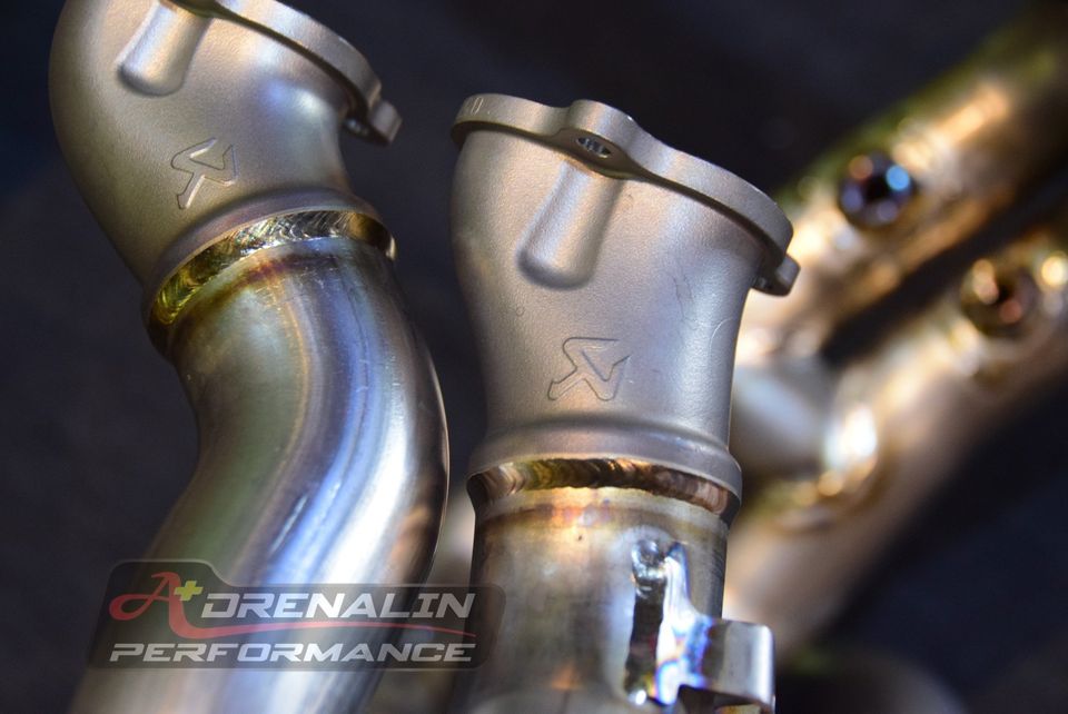 ท่อ Akrapovic full system สำหรับ Street fighter V4 (For Exhibition only)