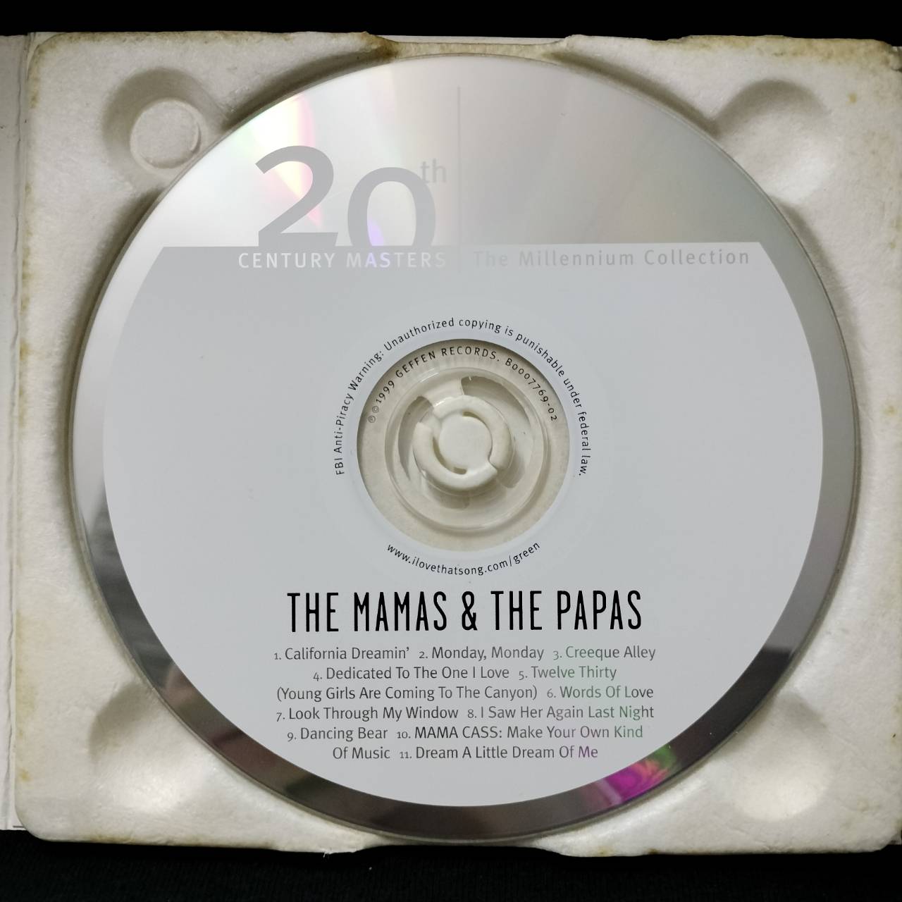 The Mamas & The Papas – The Best Of The Mamas & The Papas / USA / กล่องมีจุดเหลือง / แผ่นดี