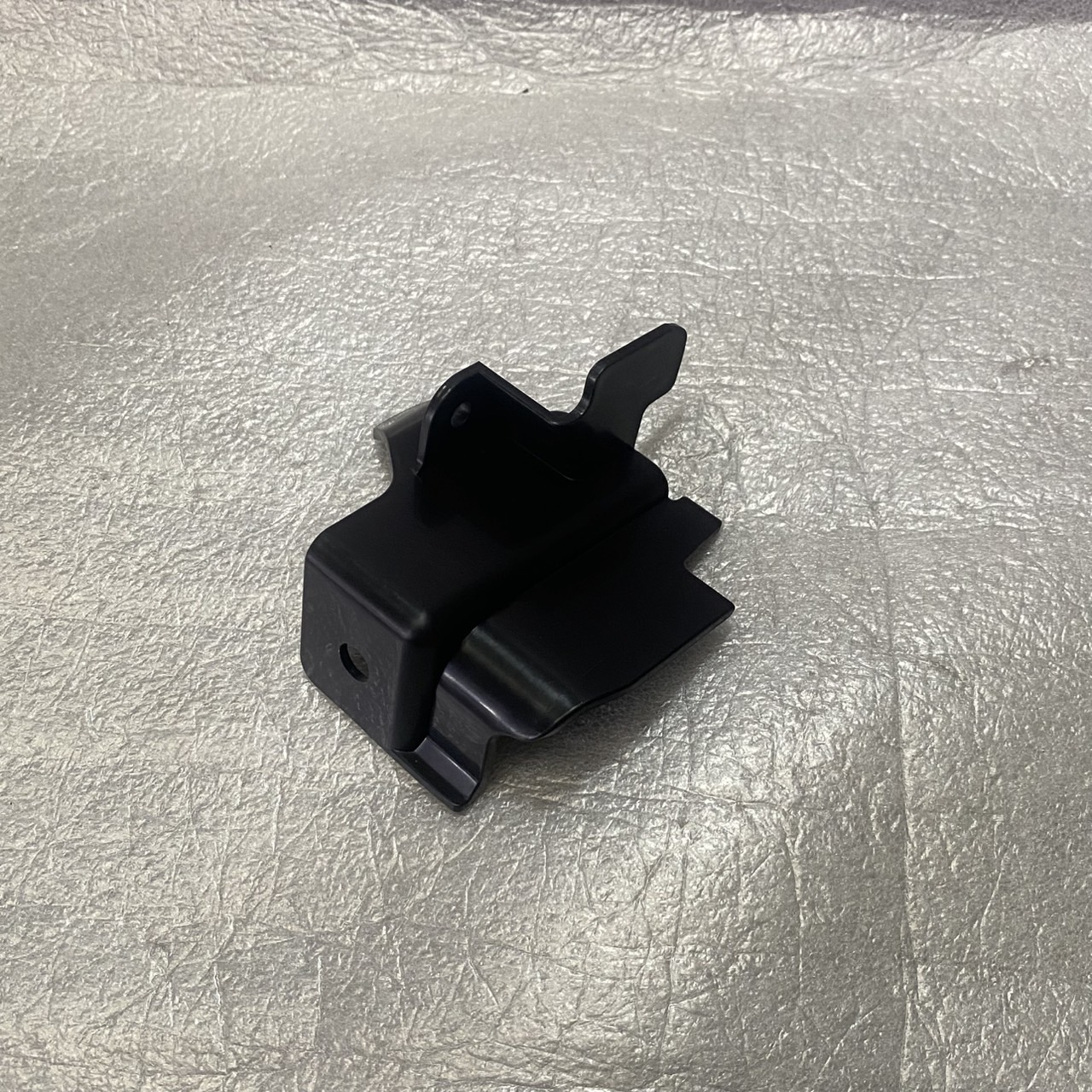 77236-KZV-T00 ฝาปิดชุดล๊อคเบาะ B DREAM110I SUPERCUB อะไหล่แท้ HONDA