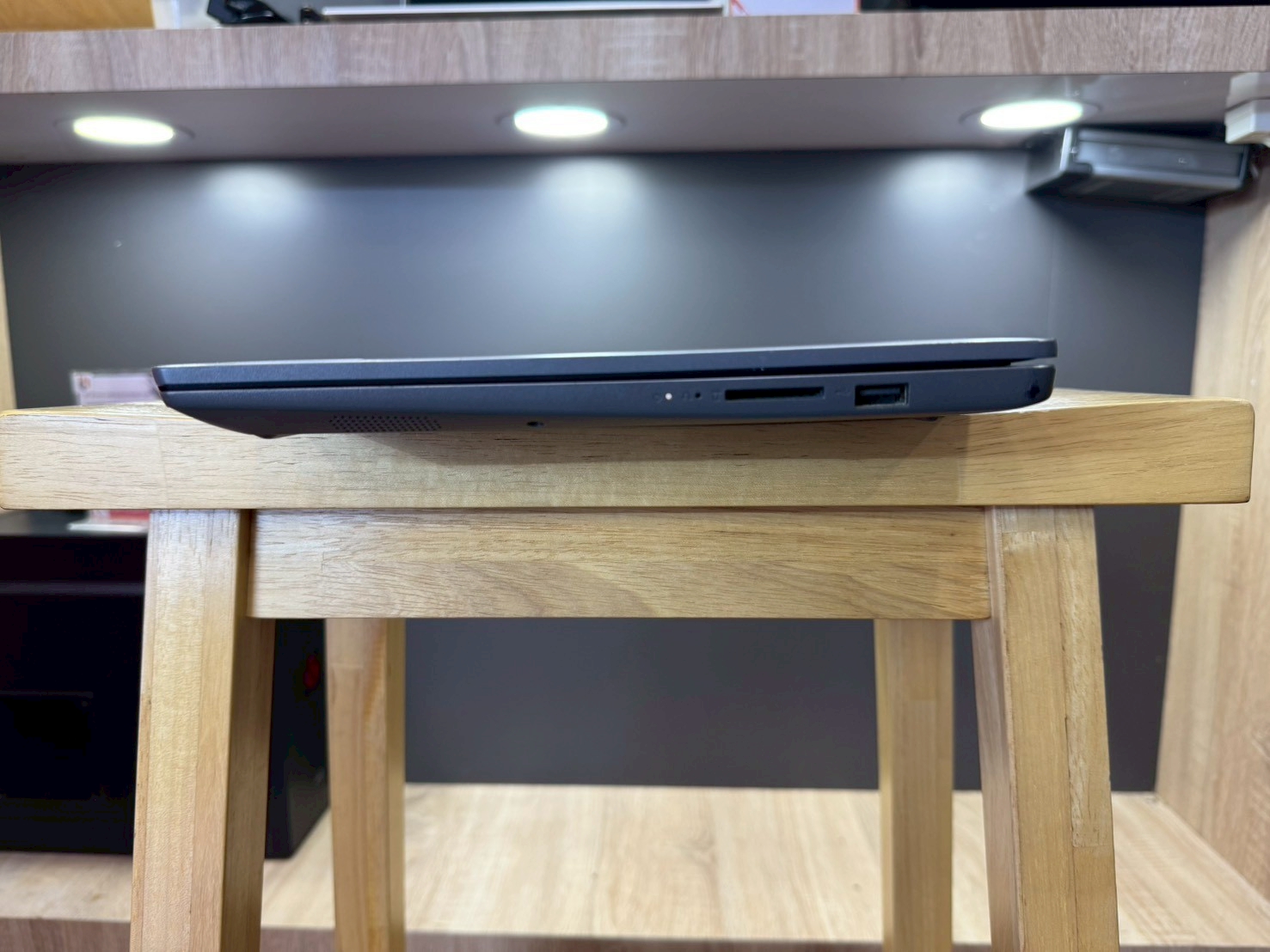 Lenovo IDEAPAD 3 15IAU7-82RK00ABTA (ARCTIC GREY)