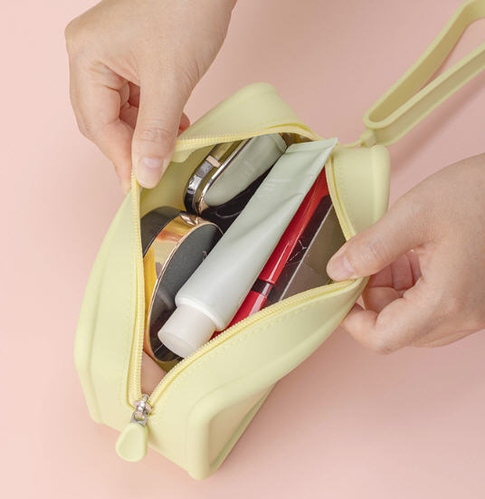 กระเป๋าซิลิโคน,กระเป๋าซิลิโคนสกรีนโลโก้,กระเป๋าซิลิโคนใส่เศษเหรียญ