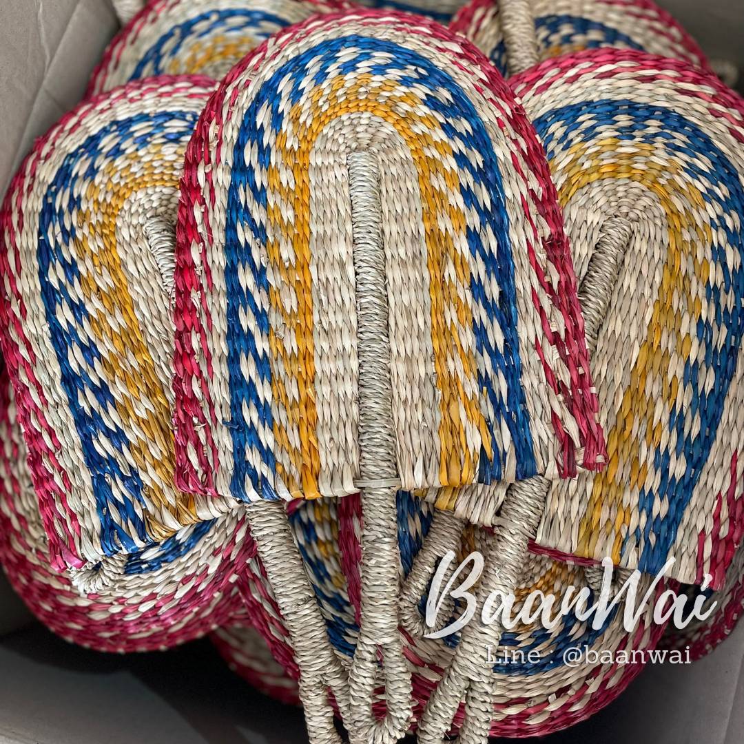 พัดสาน จากวัสดุธรรมชาติ ทรงรี