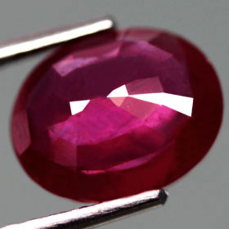 พลอยทับทิม (Ruby) 3.80 กะรัตสีแดงชมพู
