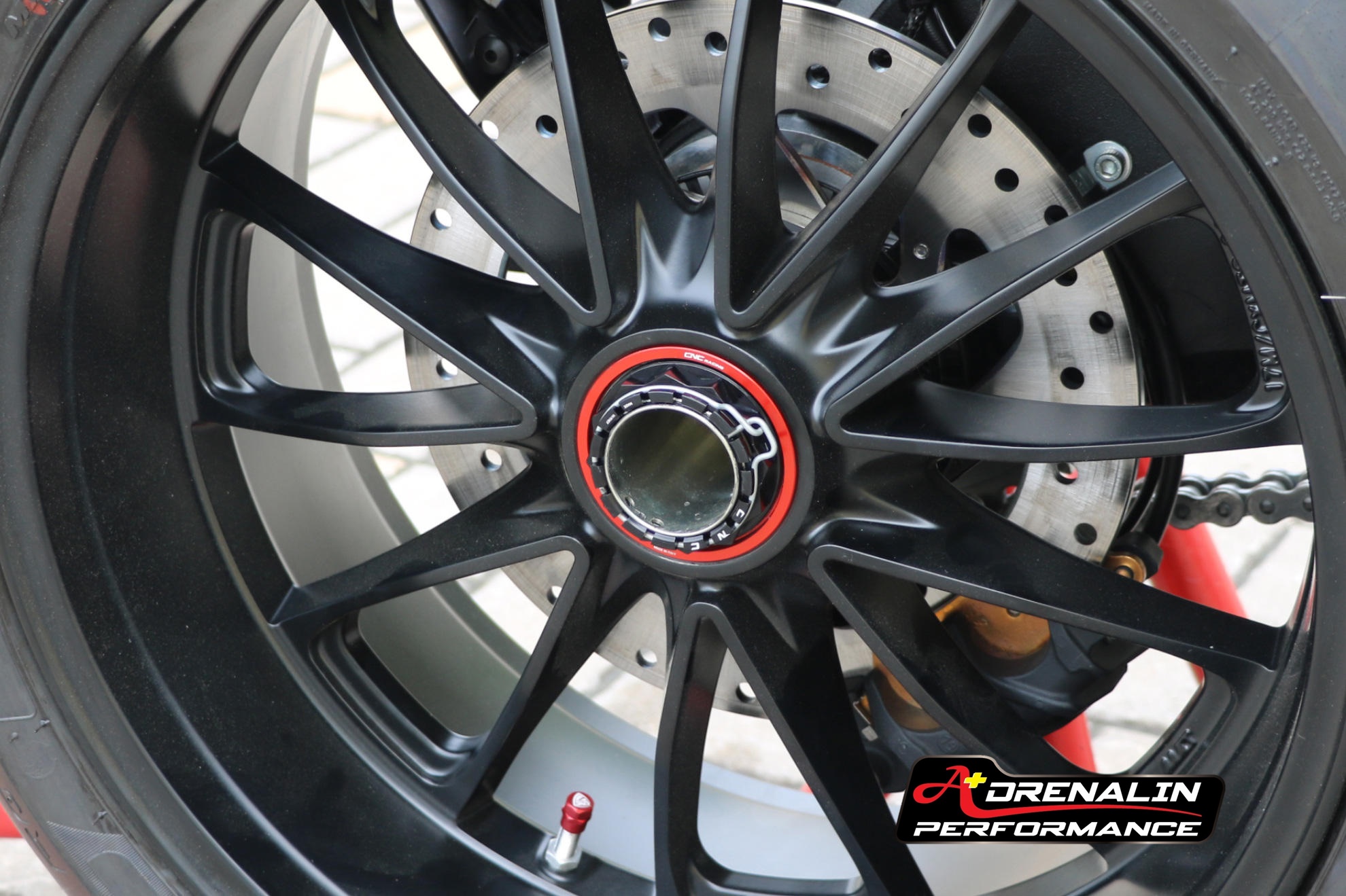 cnc racing สเปเซอร์ สำหรับ Ducati STF V4