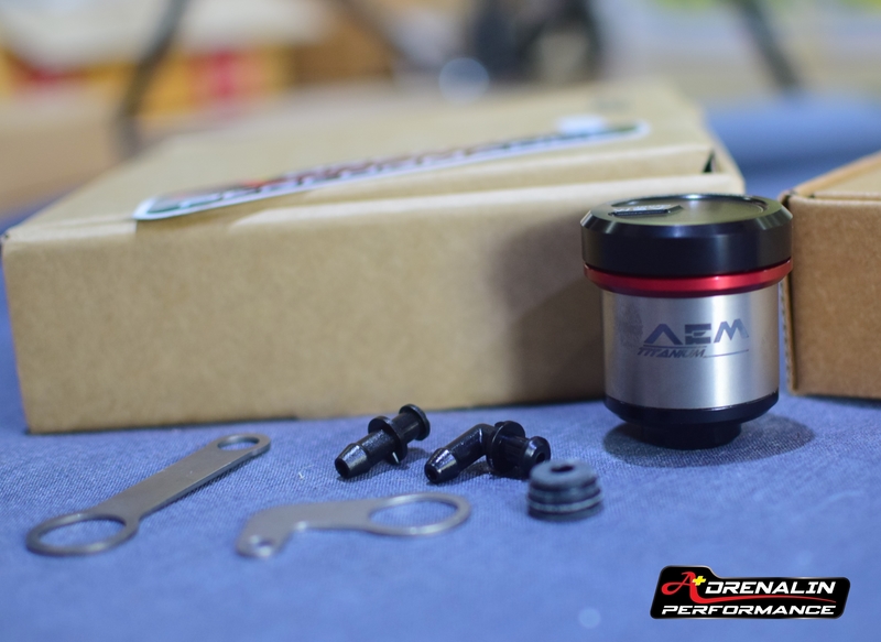 กระปุกน้ำมันเบรค AEM Factory ไทเทเนียม ขนาดL 42mm