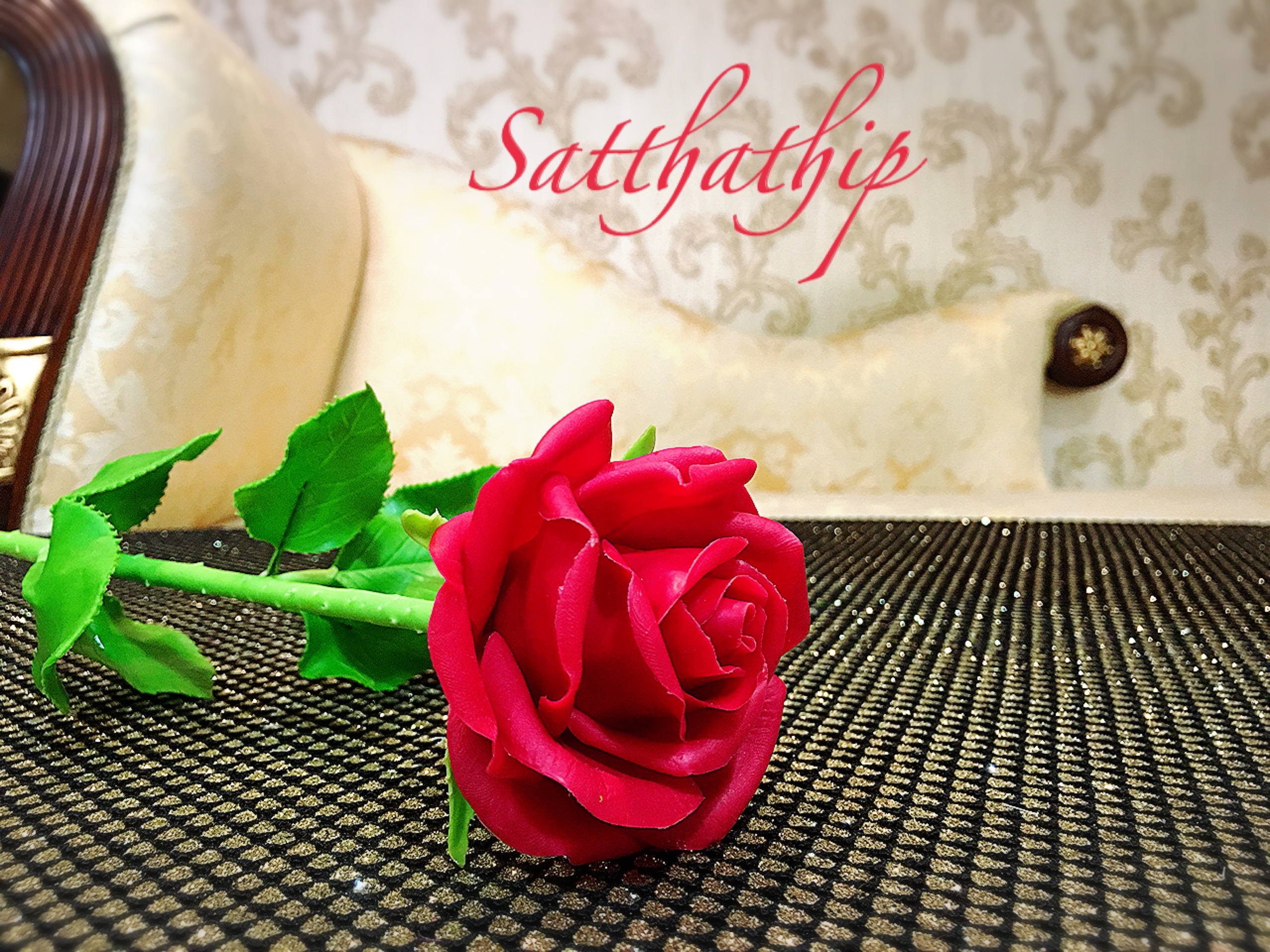 ดอกกุหลาบ สีแดง ประดิษฐ์จากดิน - ดอกกุหลาบ - Rose Flower