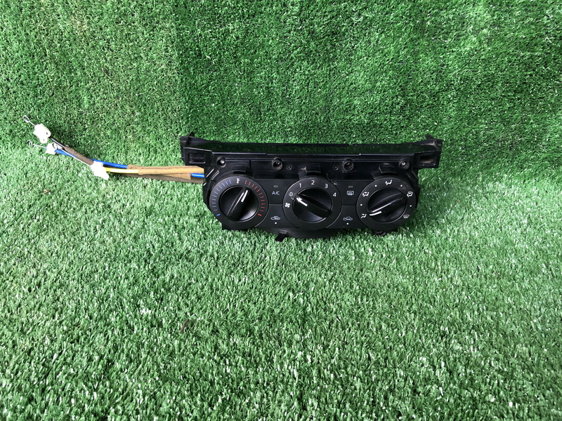 สวิตช์ควบคุมแอร์ Mazda Mazda2 2015