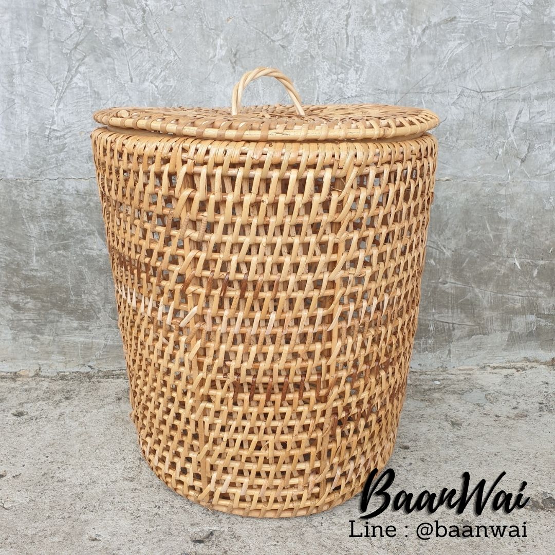 ตะกร้าใส่ผ้า ผิวหวายแท้ มีฝาปิด