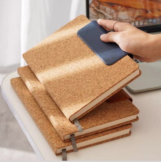 ชุดสมุดโน้ต+ปากกา,สมุดไดอารี่ปกไม้ก๊อก,สมุดโน้ตปกไม้ก๊อก,A5