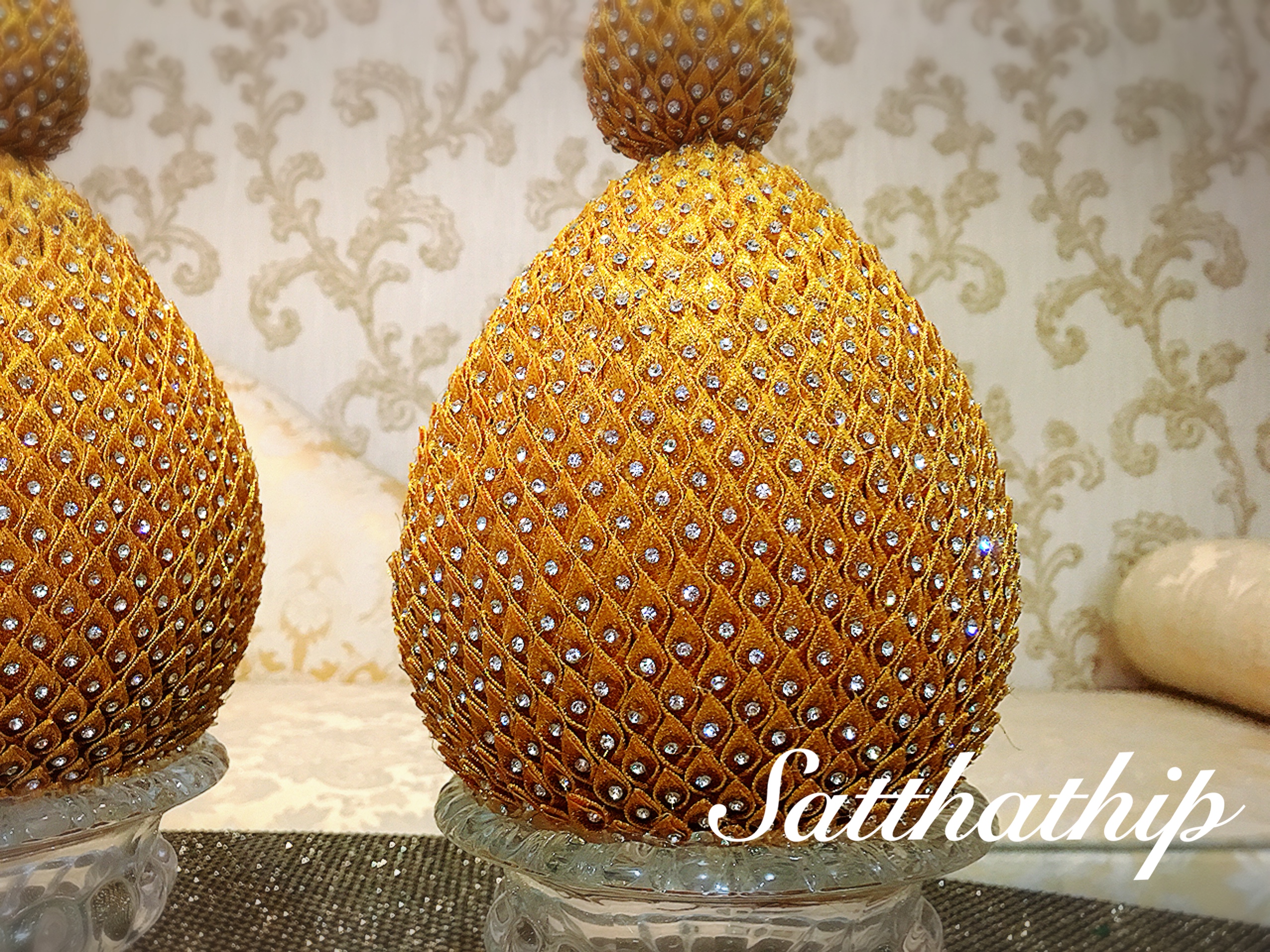 พานพุ่ม - พานพุ่ม ประดับเกล็ดผ้า - พานพุ่มเงินทอง - พานพุ่มผ้าตาด ประดับคริสตัล - Phan bush