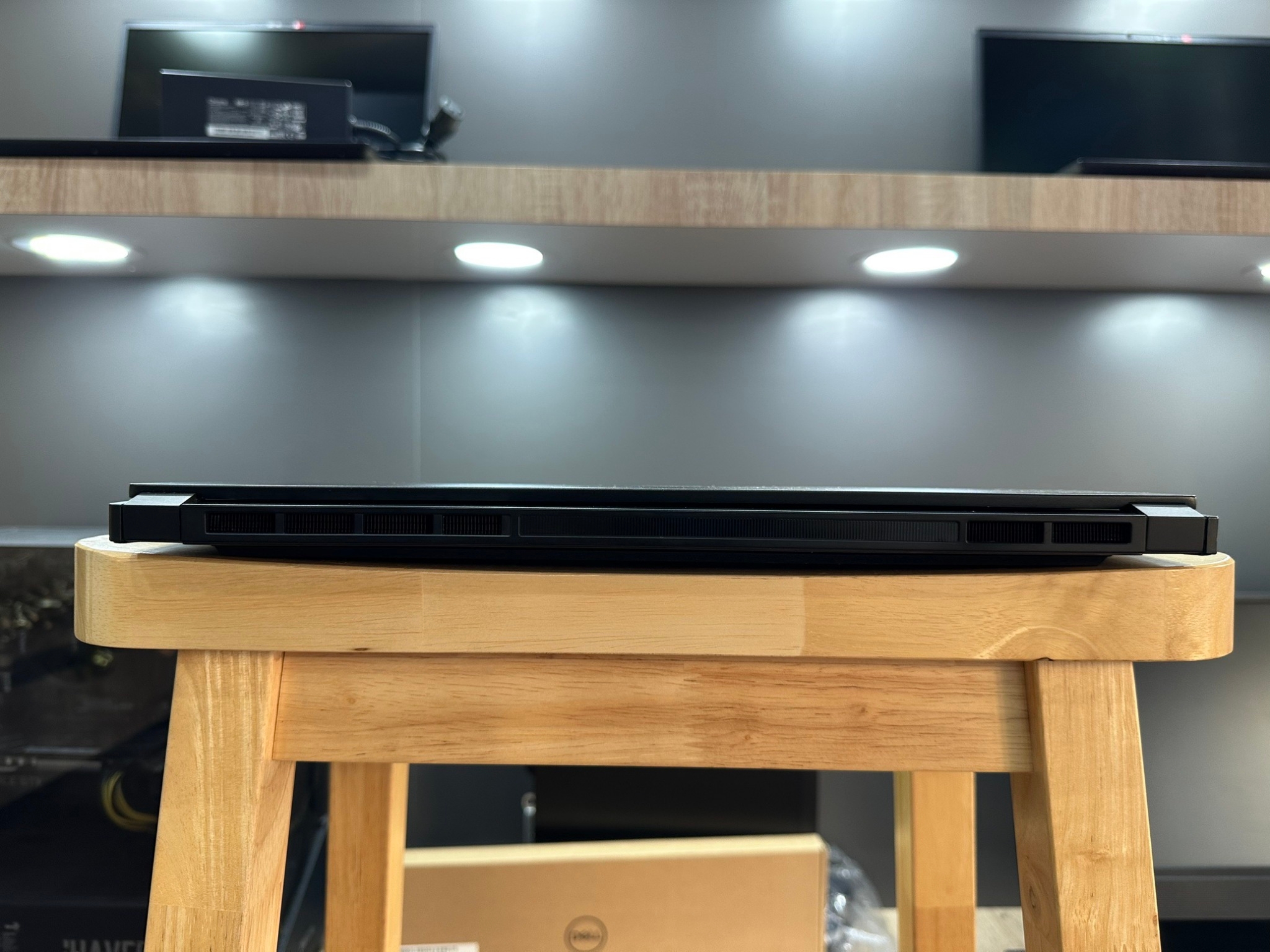 MSI STEALTH GS66 12UHS-253TH (CORE BLACK)