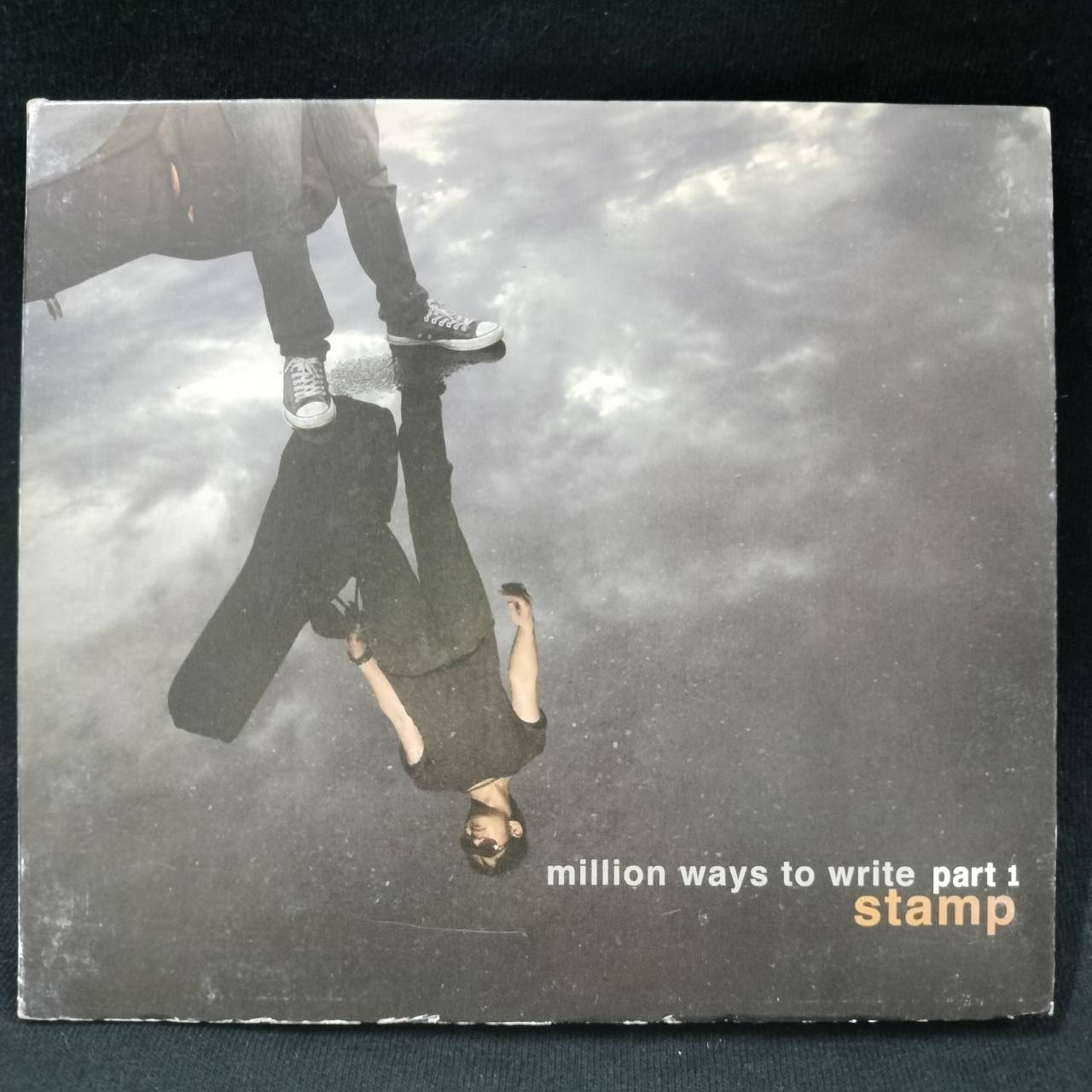 แสตมป์ อภิวัชร์ – Million Ways To Write Part 1 / กล่องกระดาษเก่าเก็บ / มีรอยบ้าง