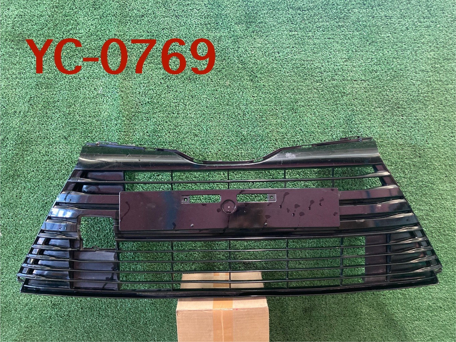 กระจังหน้า Toyota Yaris Ativ 2017-2022 แท้มือสอง