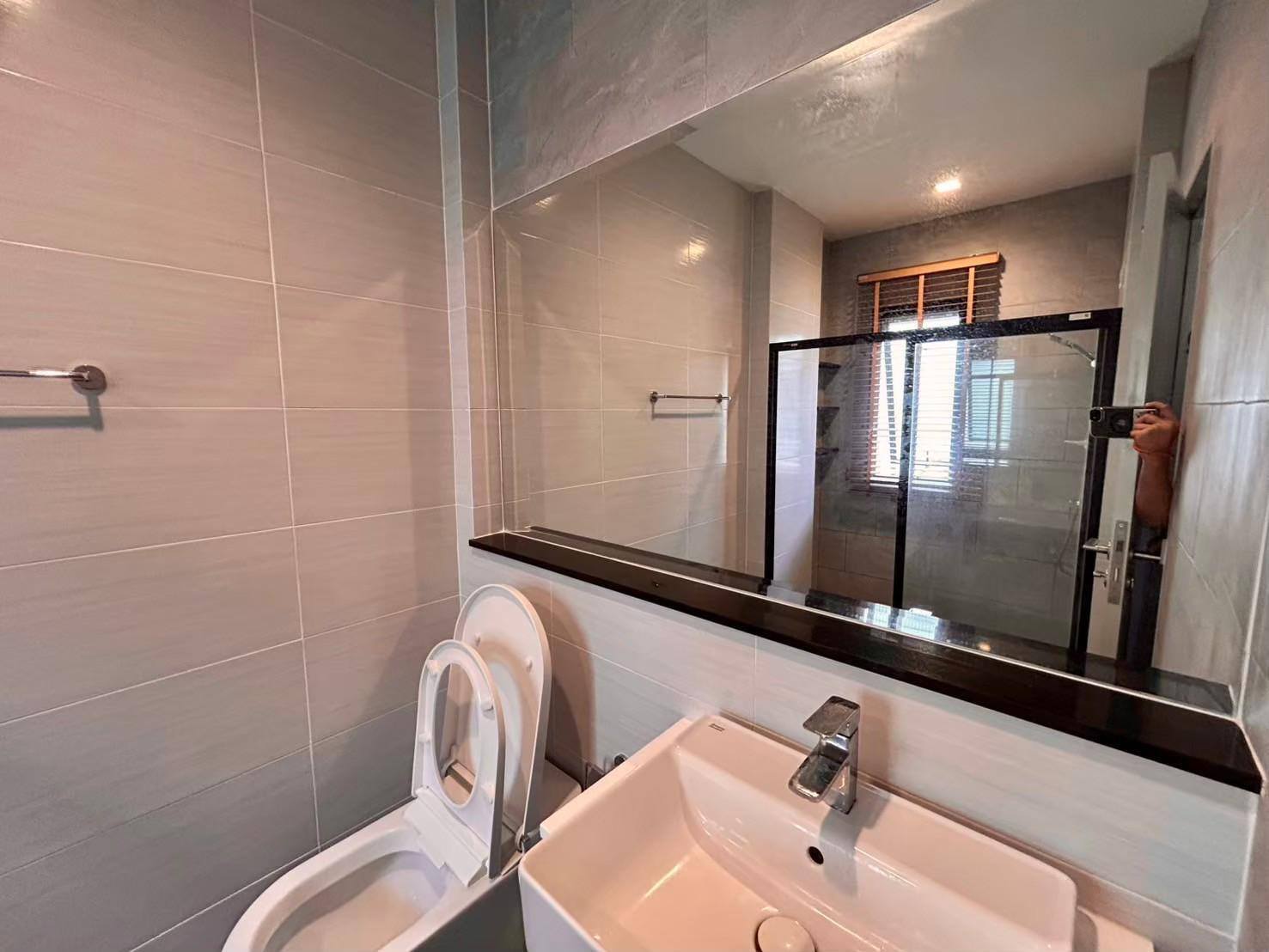 Bangkok Blue Lerwad Srinakarin-Bangna