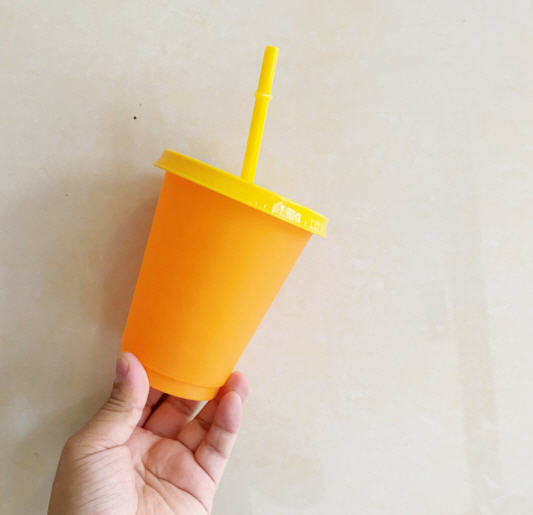 แก้วพลาสติก,แก้วพลาสติกพร้อมหลอด,แก้วเปลี่ยนสี,475ml