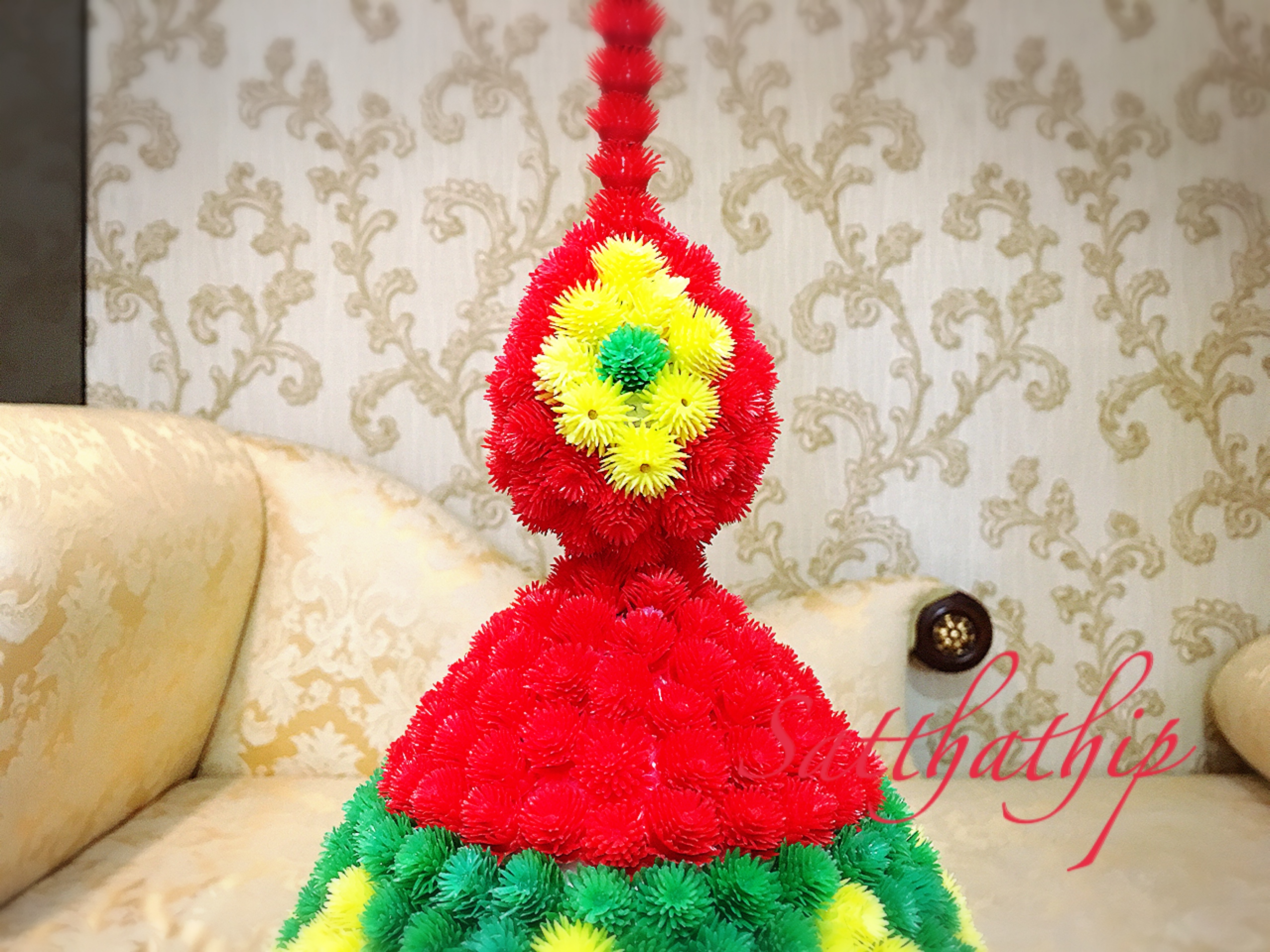 พานพุ่มดอกบานไม่รู้โรย/พานพุ่มดอกบานไม่รู้โรยประดิษฐ์ (พลาสติก) - Phan bush