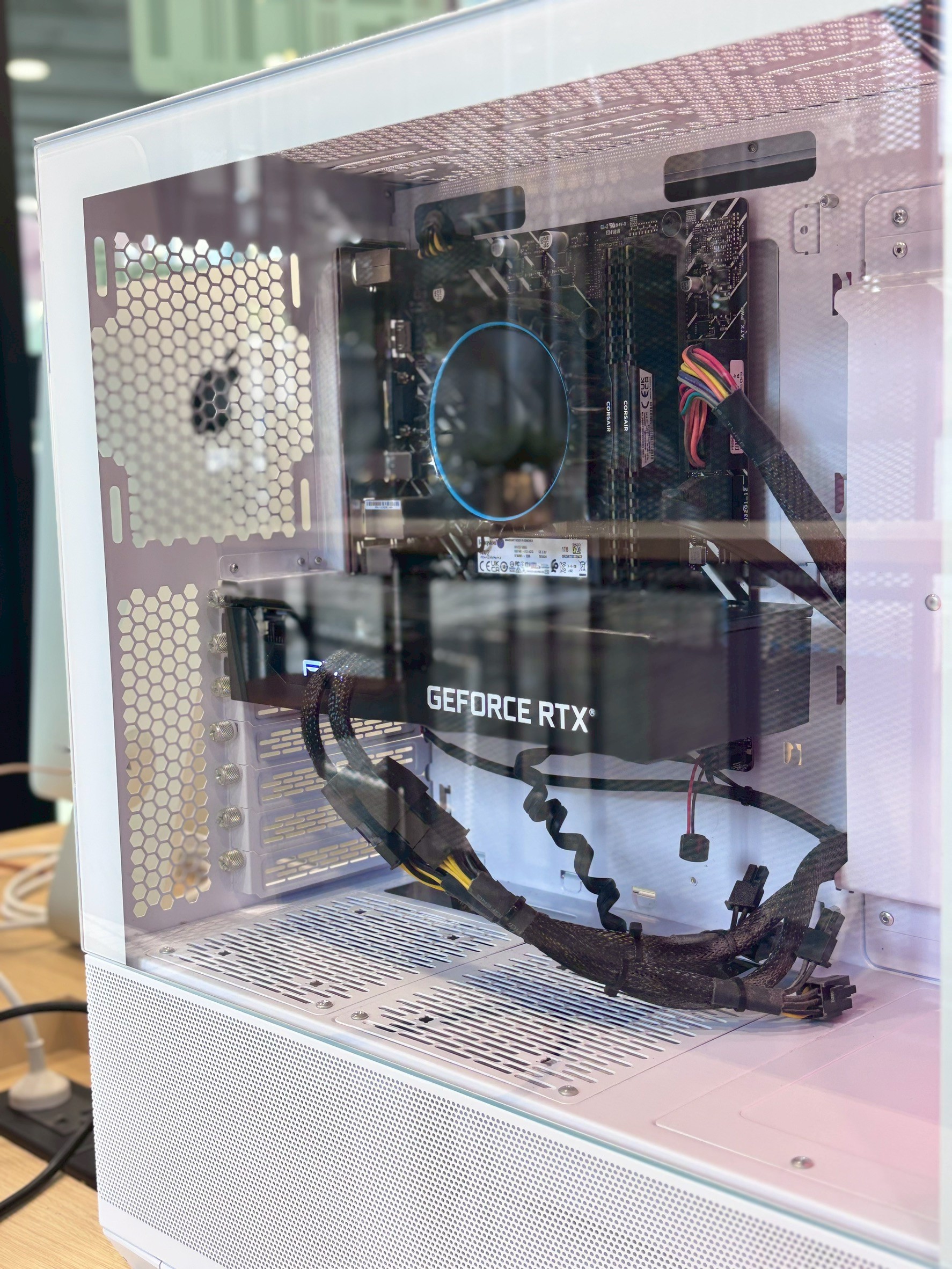 PC ประกอบ Intel Corei5 12400F / RAM DDR4 16GB / GEFORCE RTX 3060 TI