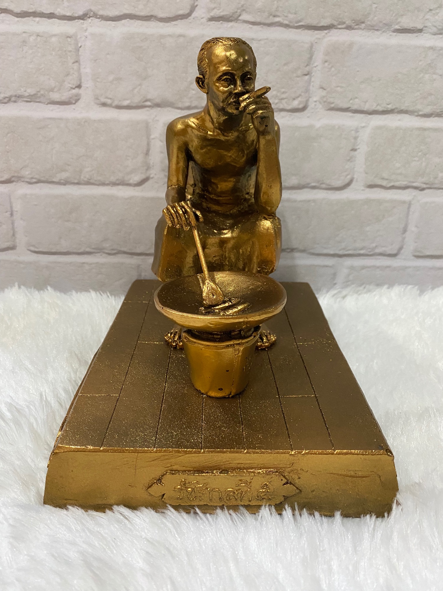 ร.5 ค้าขายกำไรดี มีเเต่รวย กว้าง6นิ้ว ลึก8นิ้ว สูง8นิ้ว