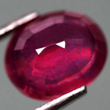 พลอยทับทิม (Ruby) 3.40 กะรัตสีแดงม่วง