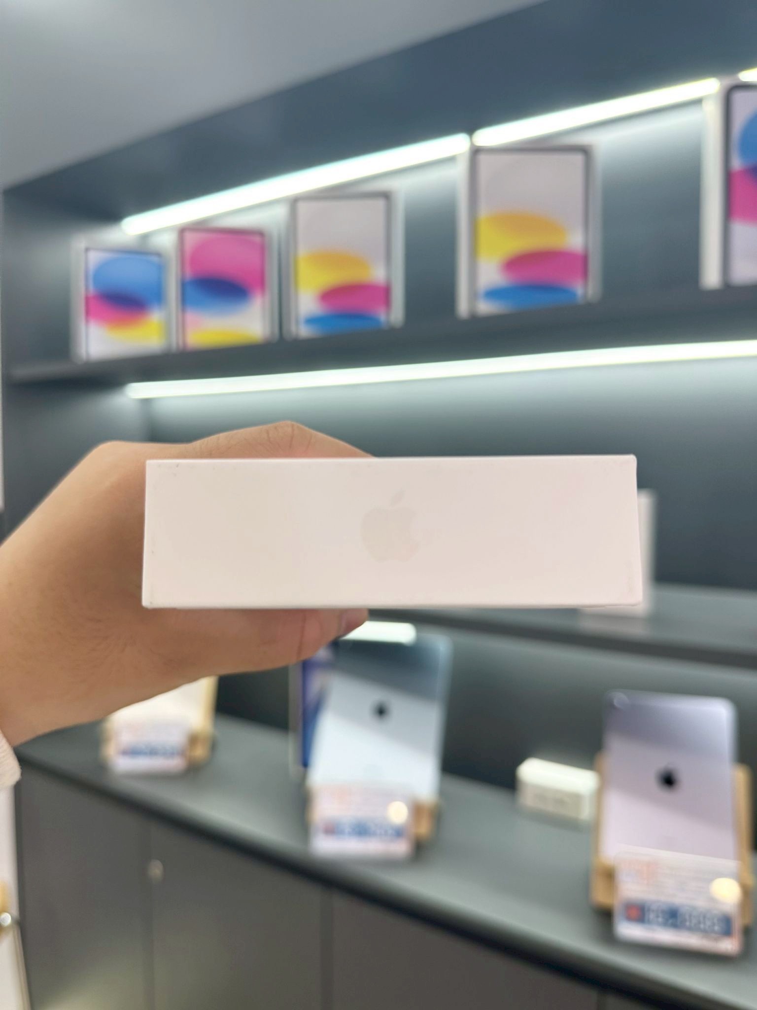 iPhone 13 128GB สี Starlight