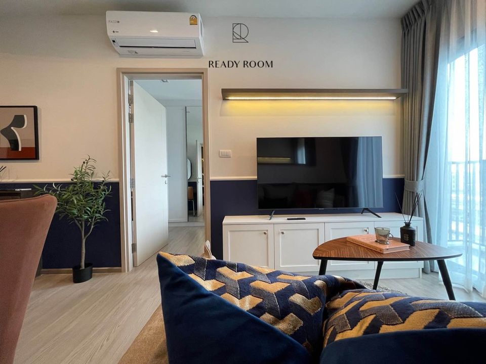 The Base Petchburi-thonglo