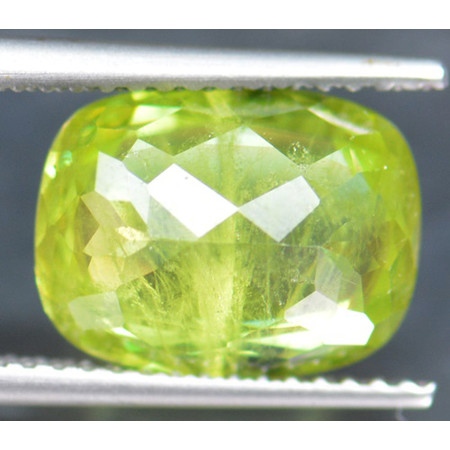 พลอยแท้สฟีน (Sphene) 4.52 กะรัต